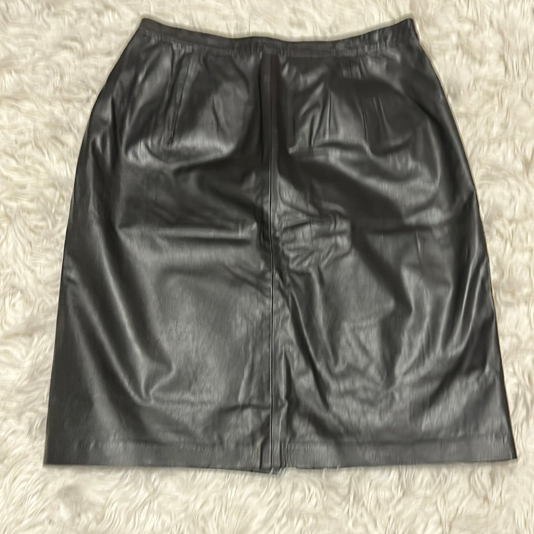 7.17 C.J Todd black leather Sz 12