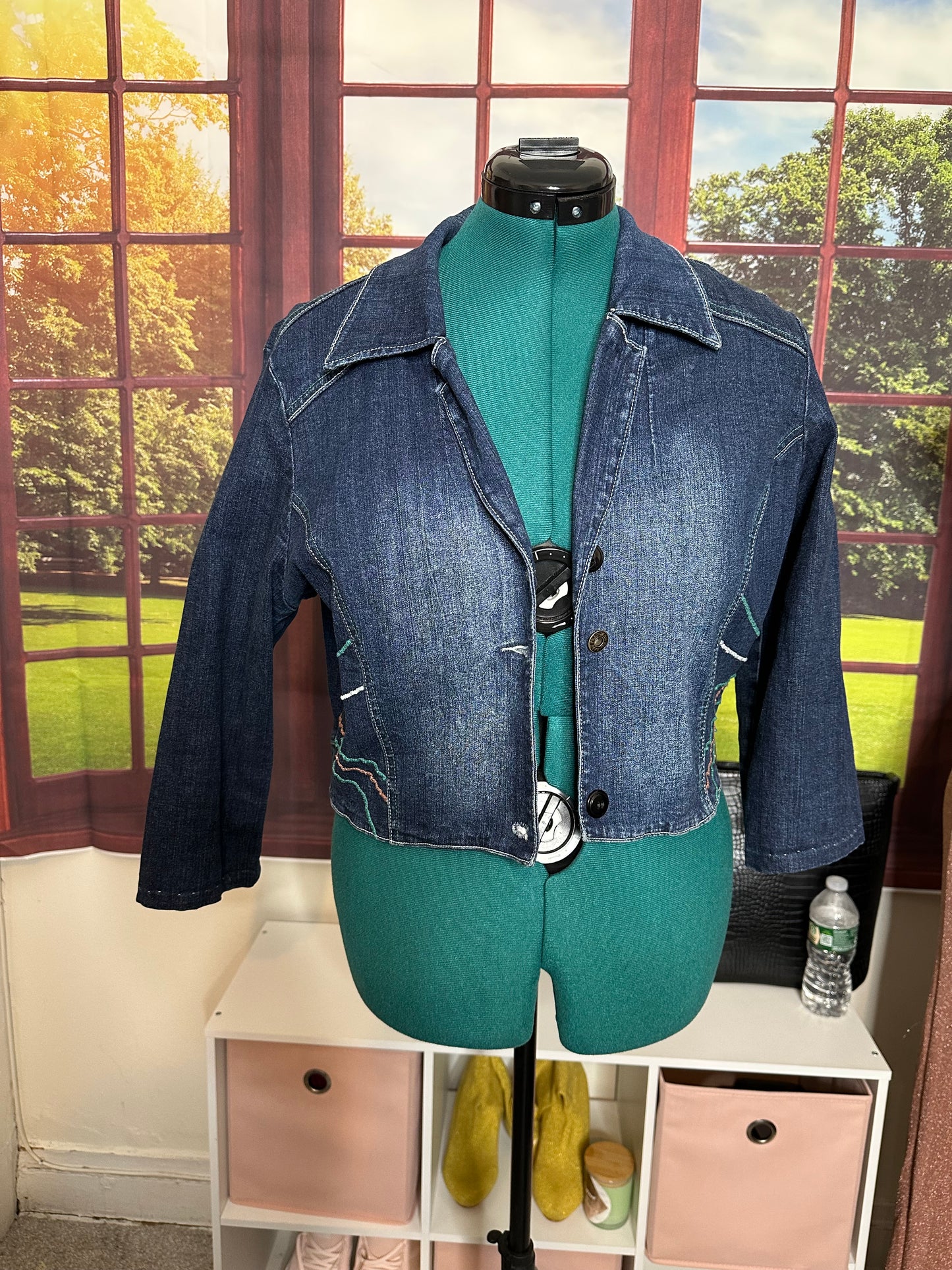 Preloved Baby Phat cropped denim jacket sz L