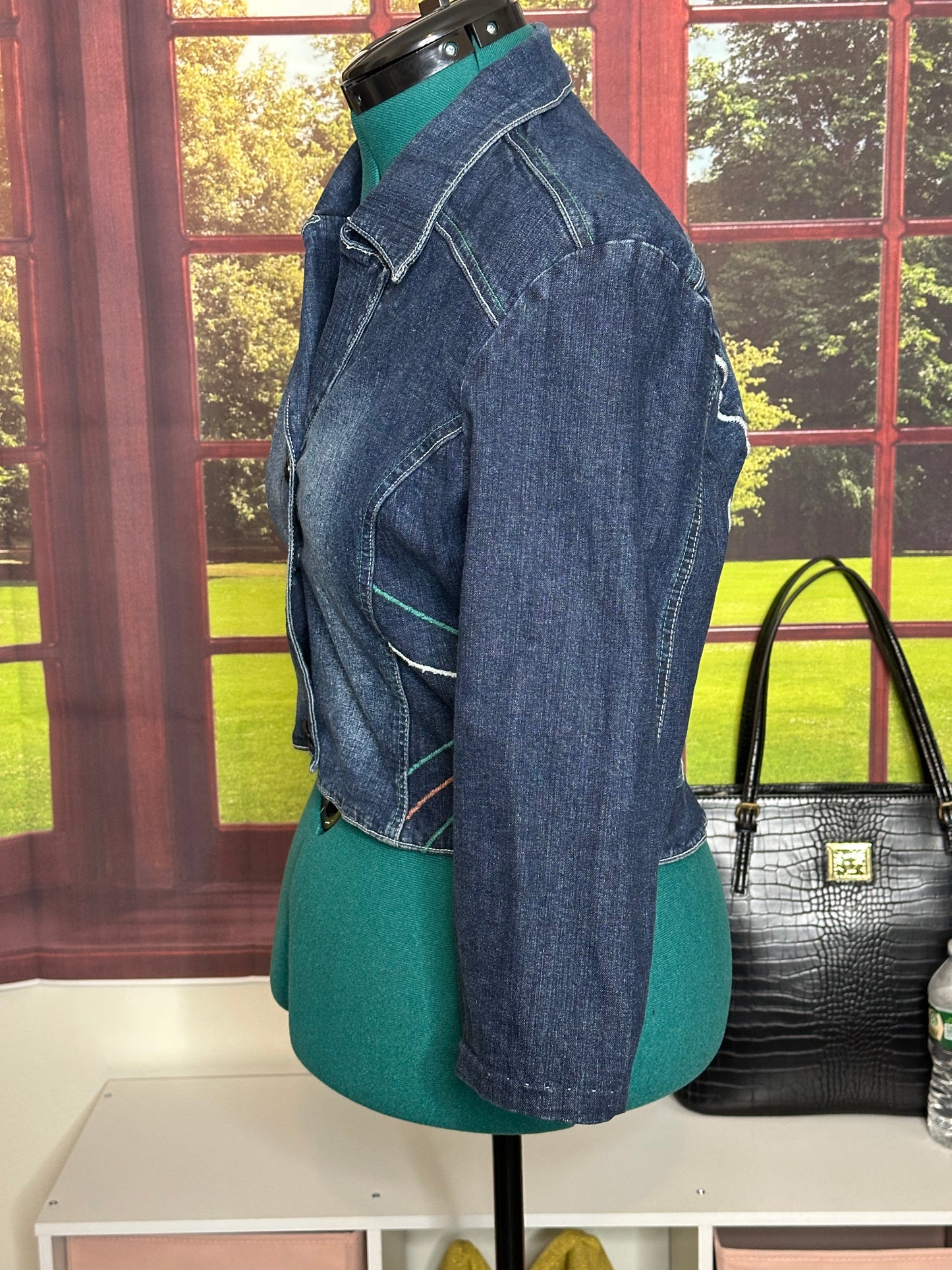 Preloved Baby Phat cropped denim jacket sz L
