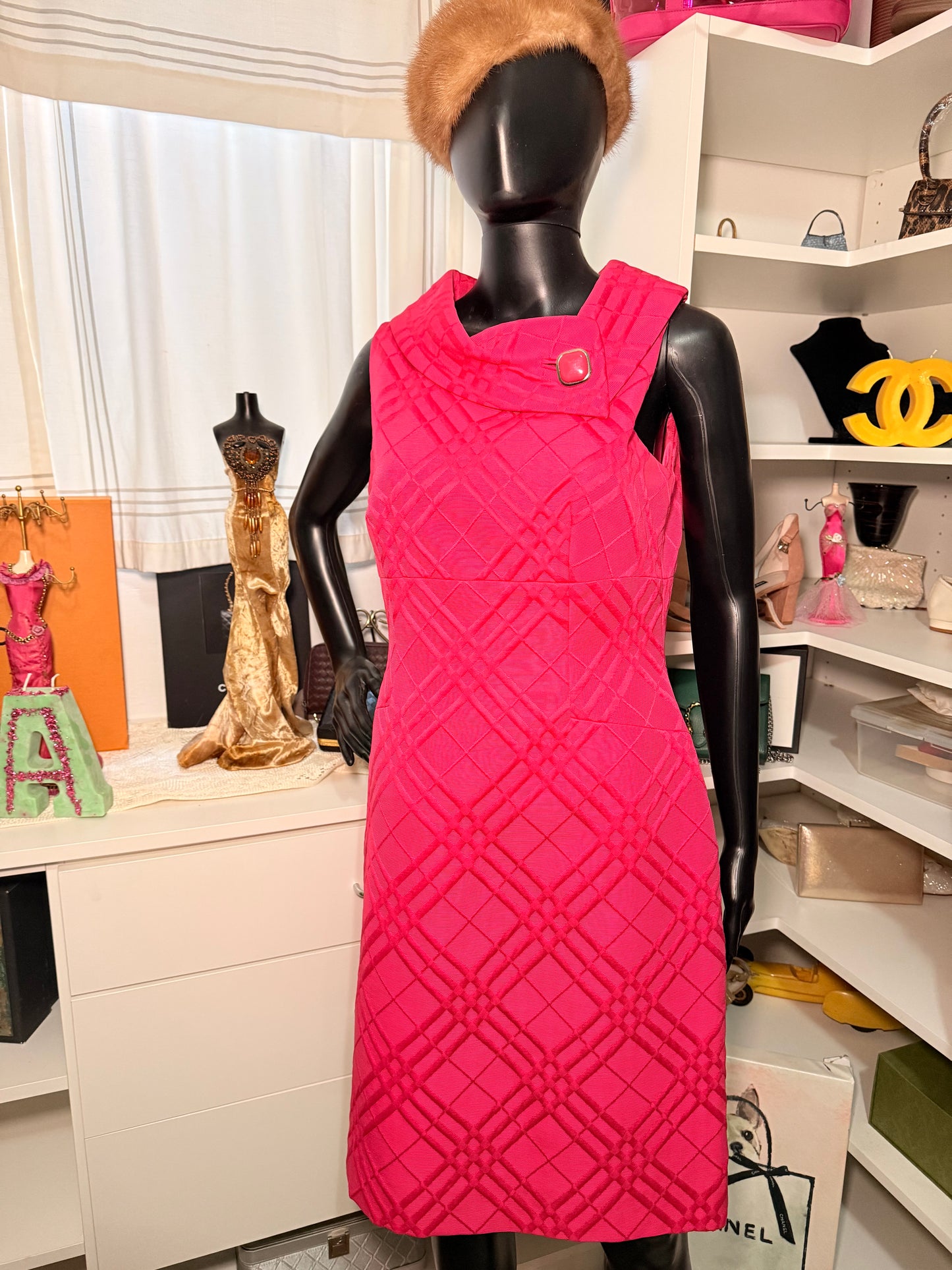 Tahari Pink sleeveless dress Sz 8