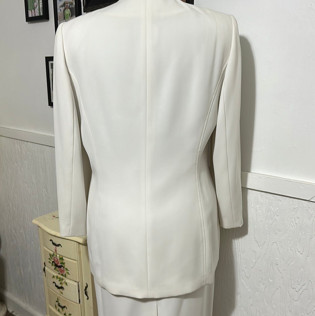 LeSuit White Suit Sz 14