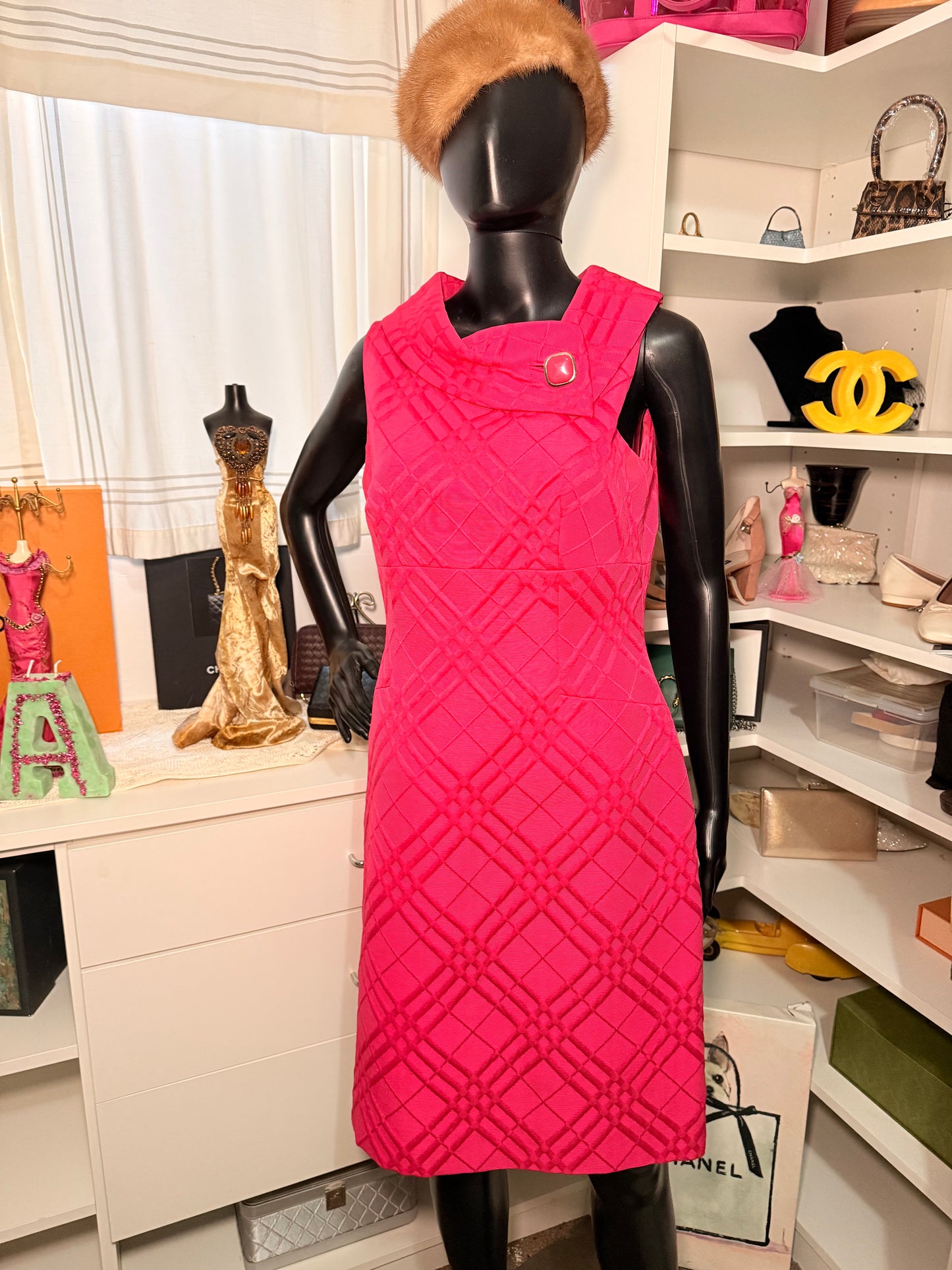 Tahari Pink sleeveless dress Sz 8