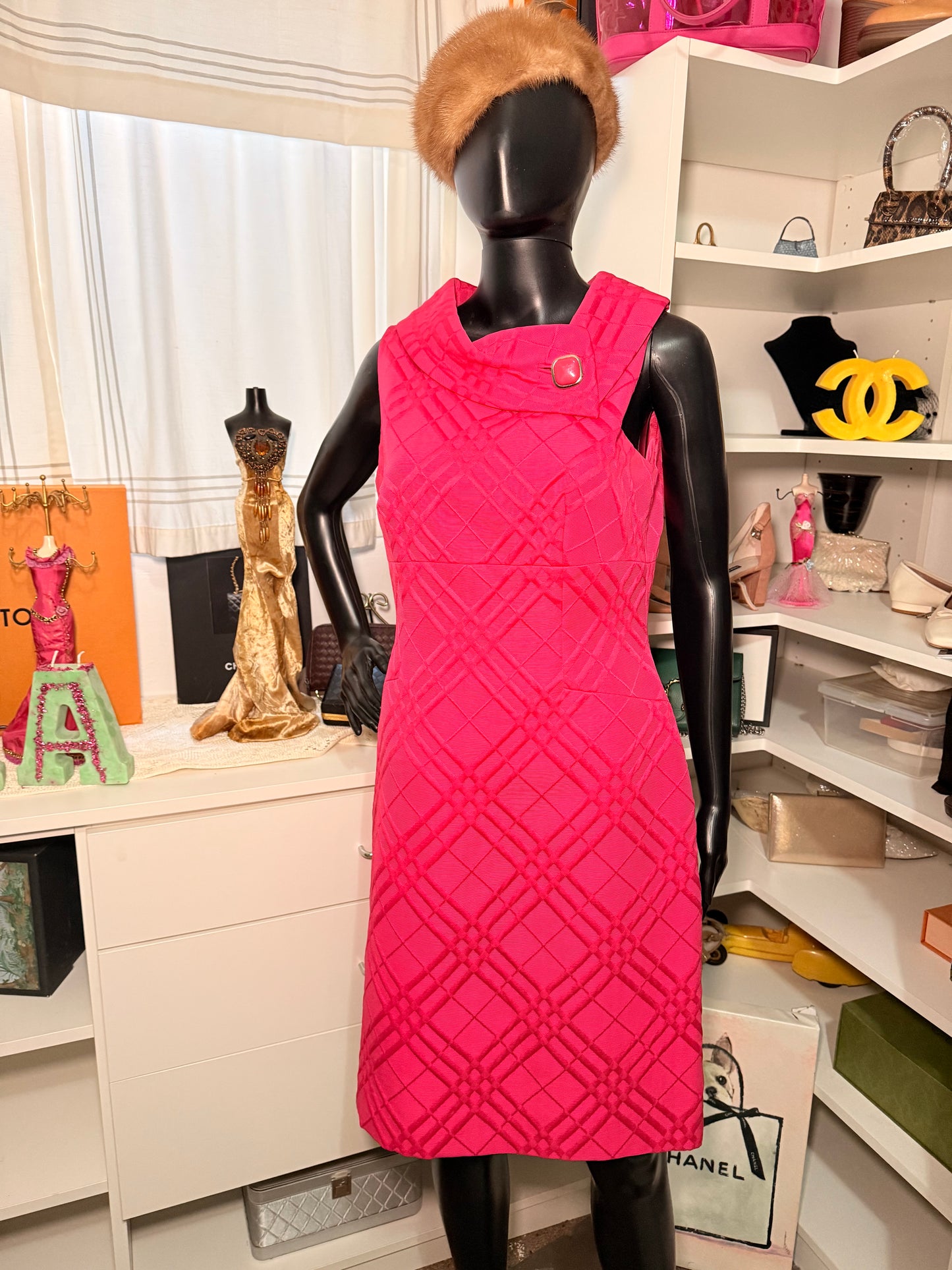 Tahari Pink sleeveless dress Sz 8