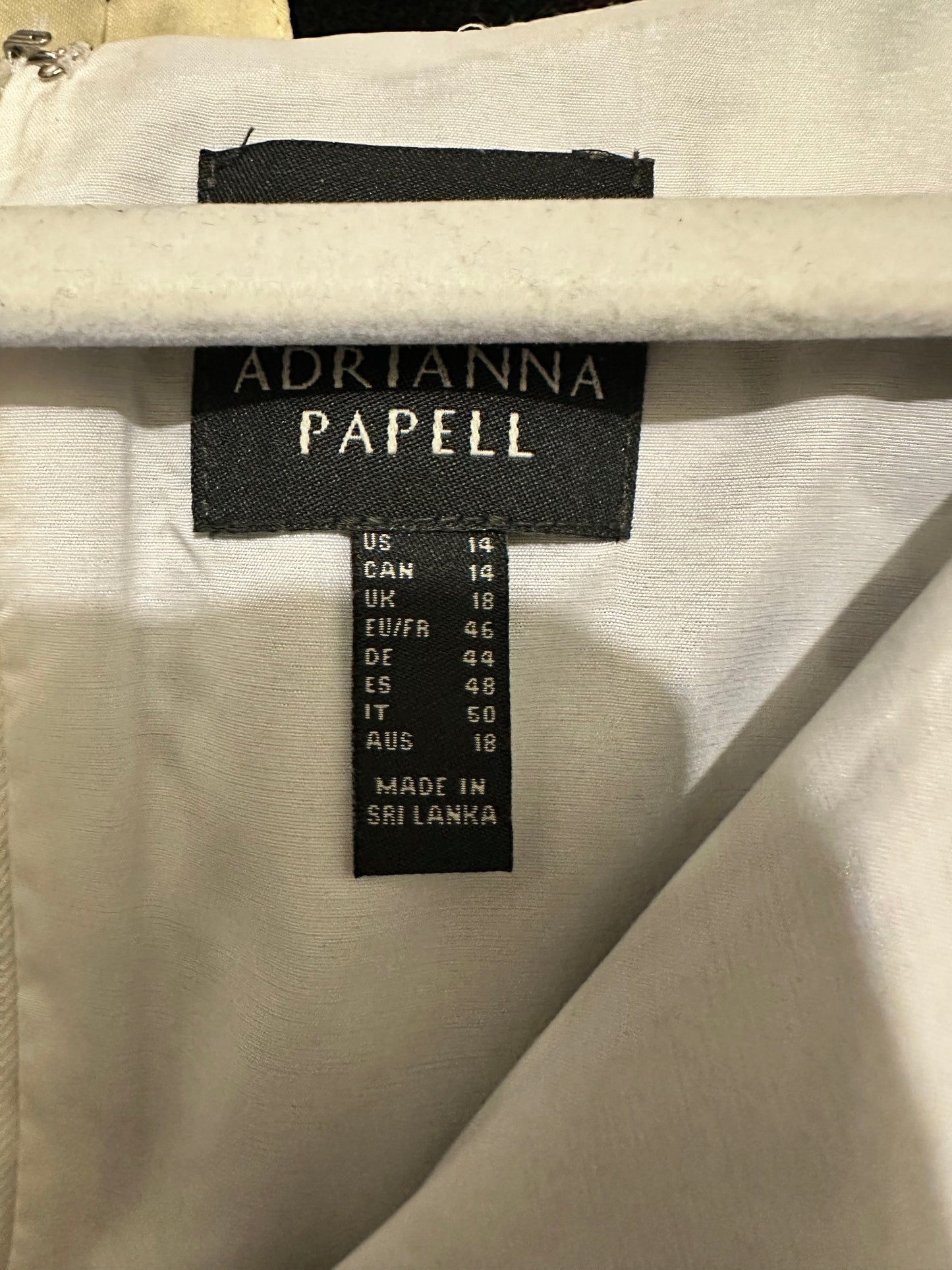 Preloved Adriana Papell B/W fit and flare sheath dress sz 14