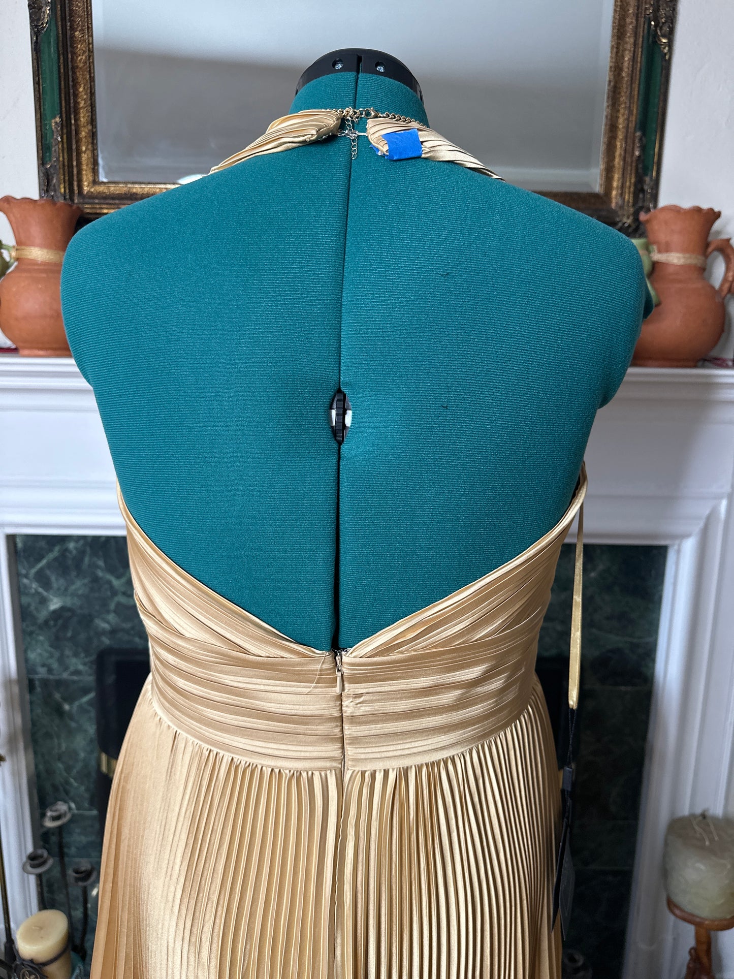 NEW Mac Duggal Halter gown sz 12 (hook and eye needs reinforcement)
