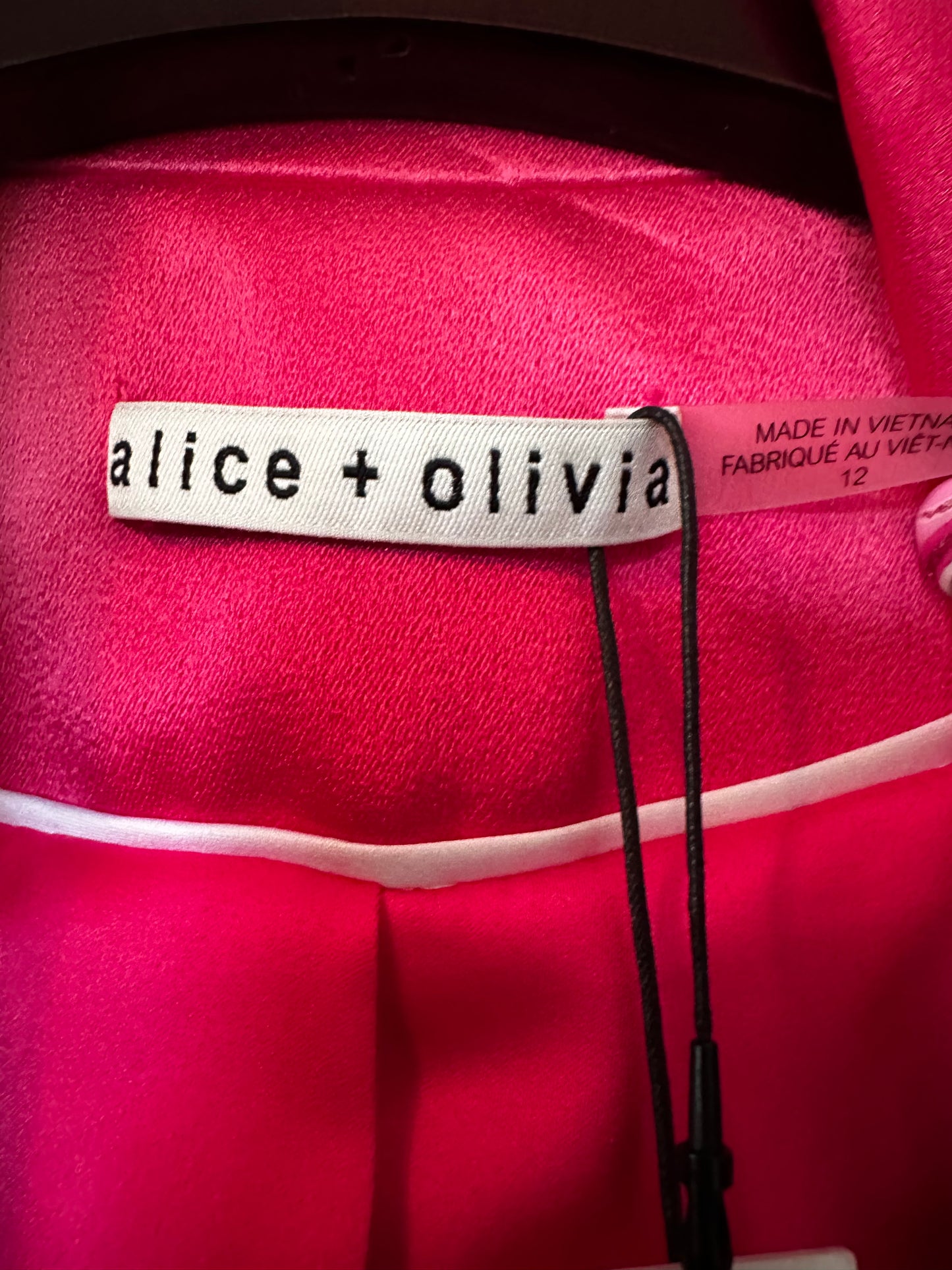 New with tag Alice+Olivia Barbie pink oversized crop blazer size 12