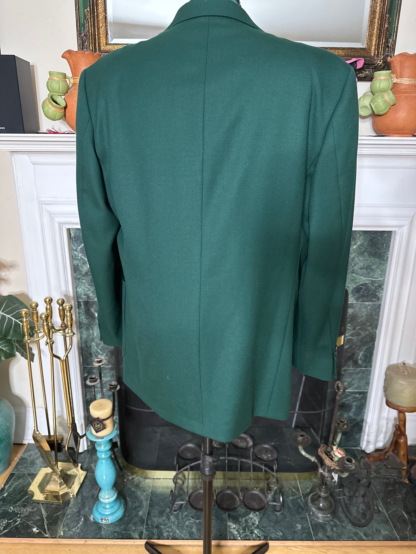 Green Colonial Cup blazer pit 23” best fits 16/18