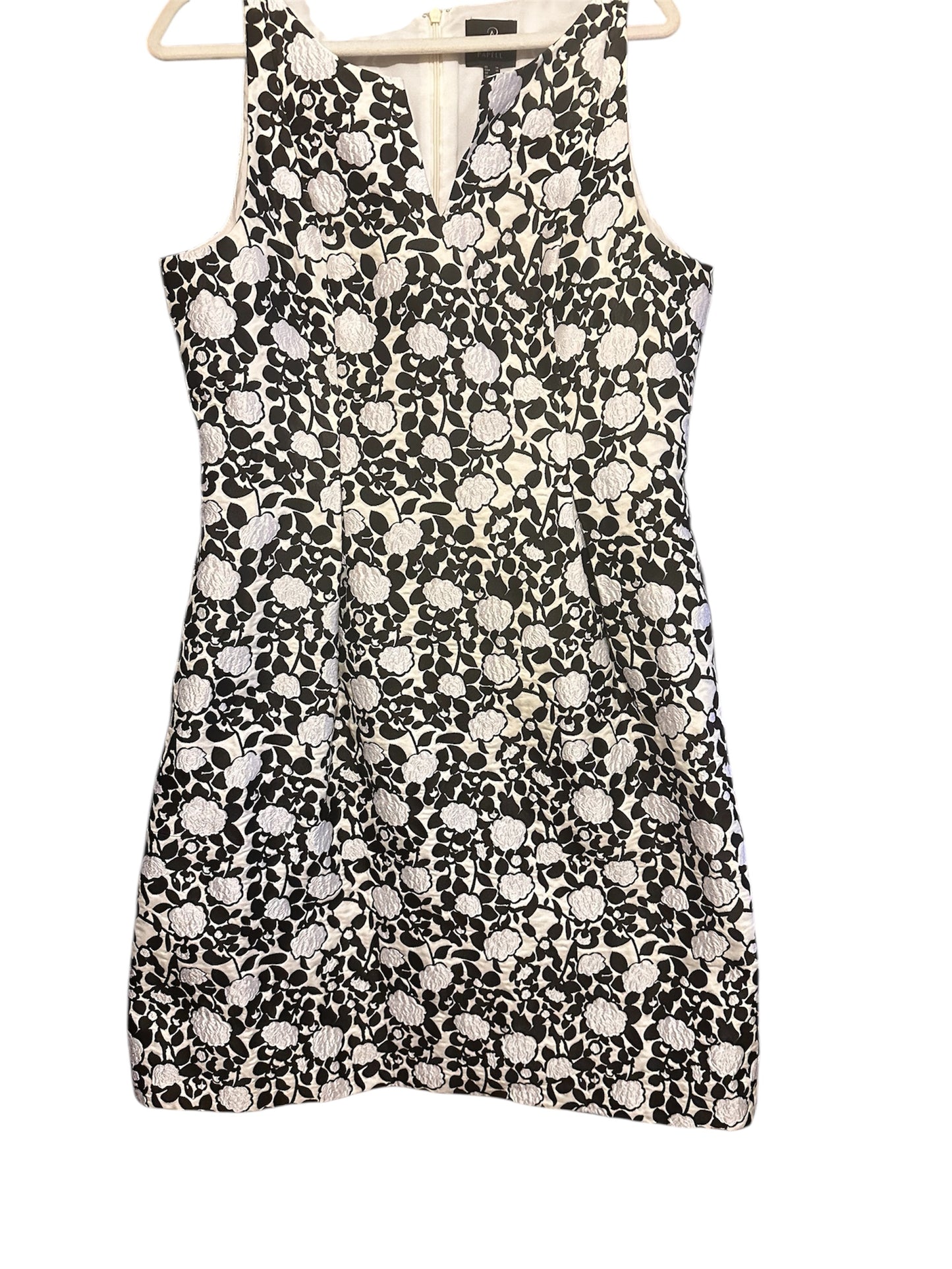 Preloved Adriana Papell B/W fit and flare sheath dress sz 14