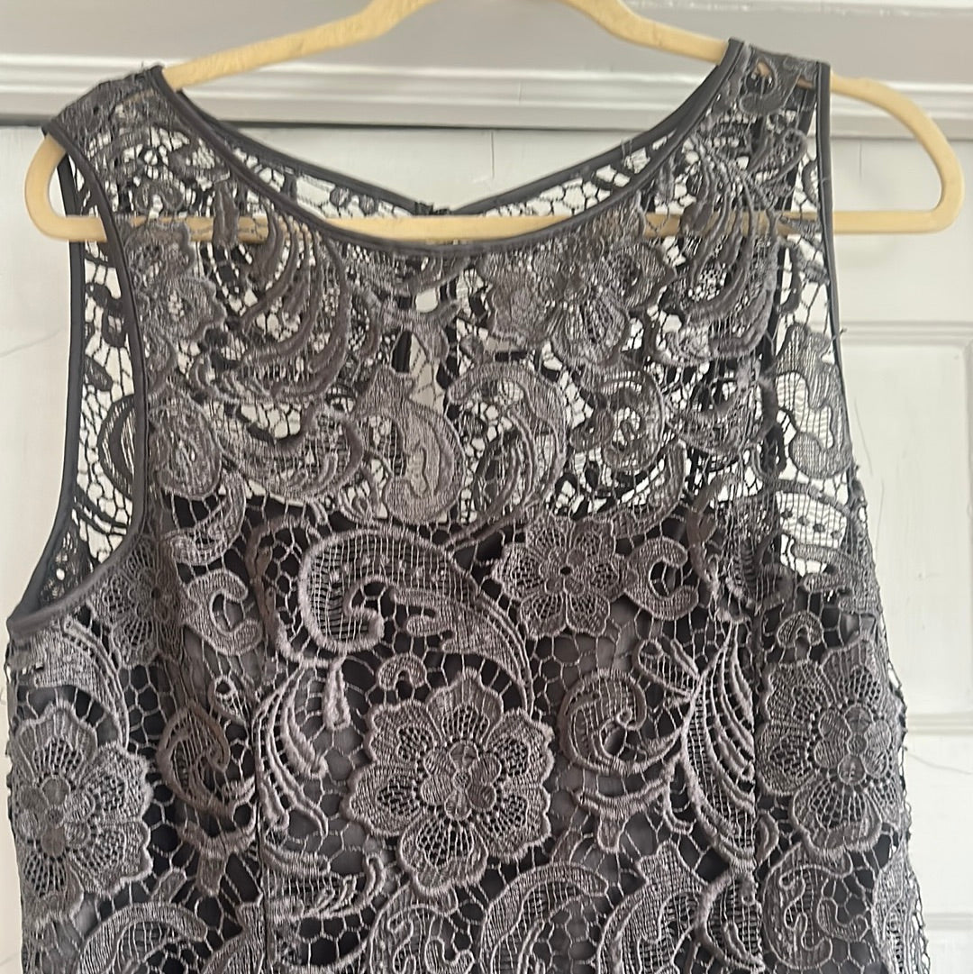 8.8 A P grey lace dress sz 16
