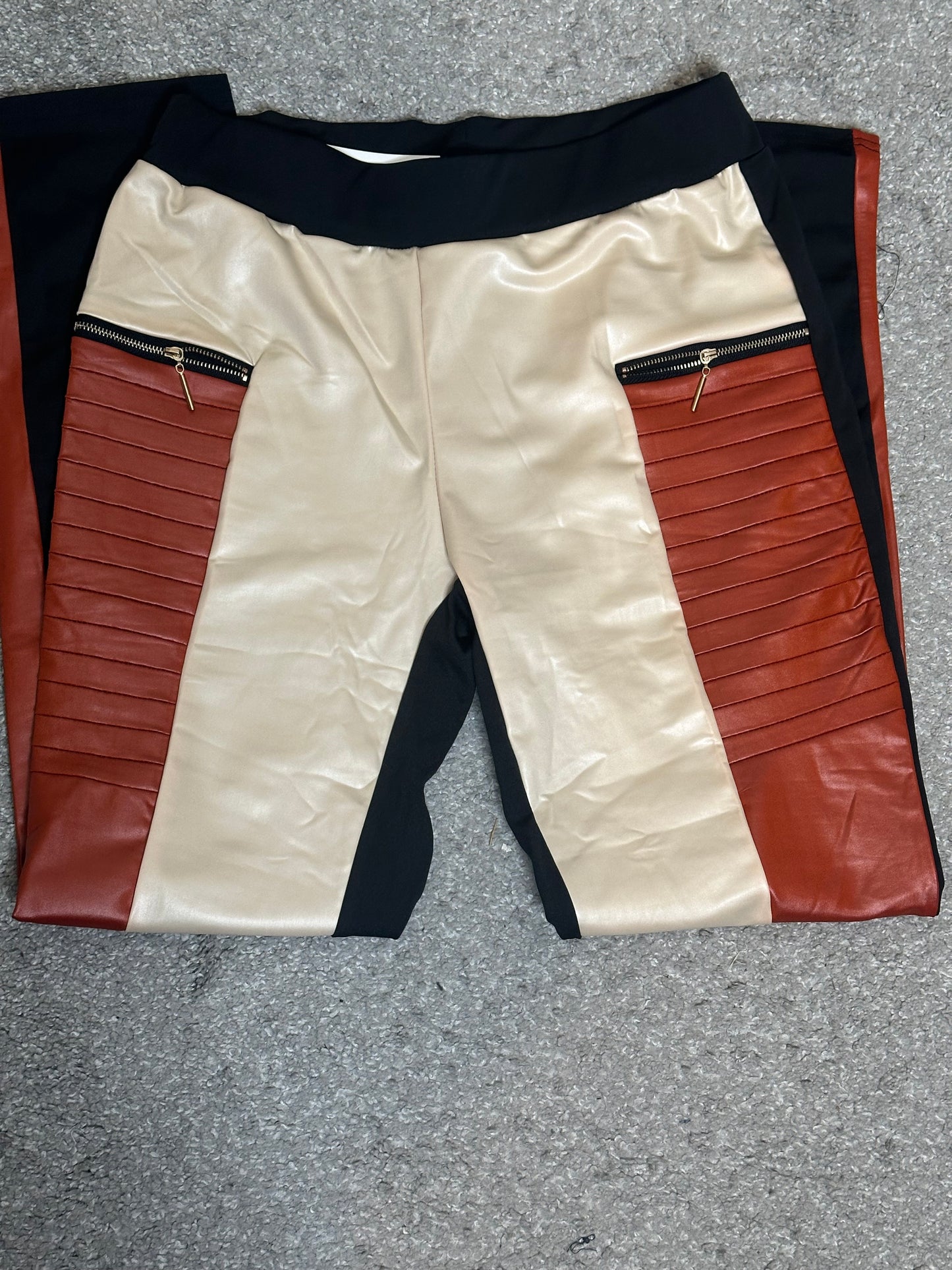 NEW Colorblock leggings with stretch Inseam 29”