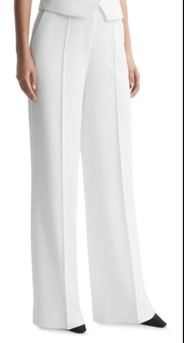 T Tahari winter white Flare pants sz 8