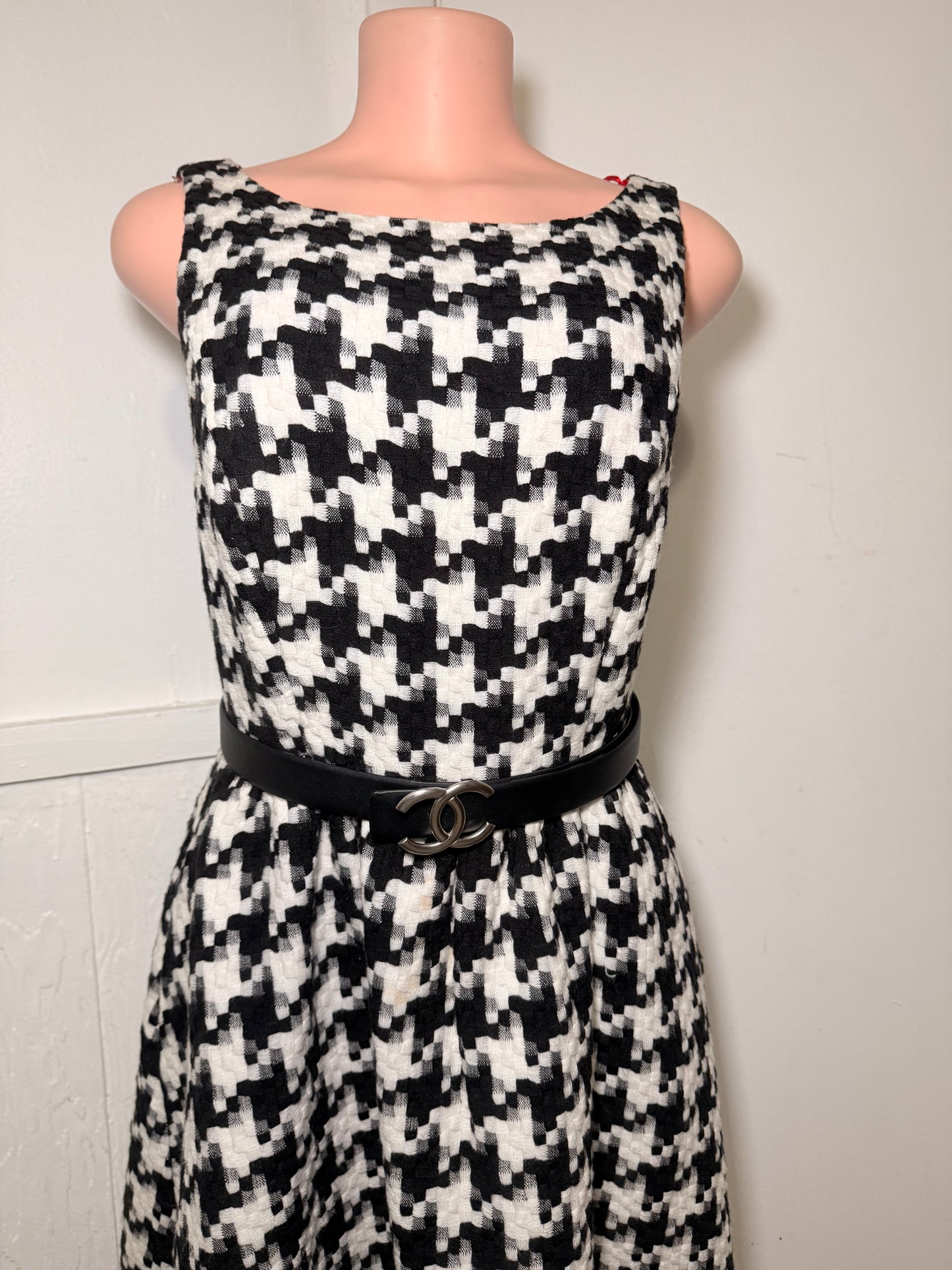 Jessica Sim houndstooth Dress Sz 10 with pockets