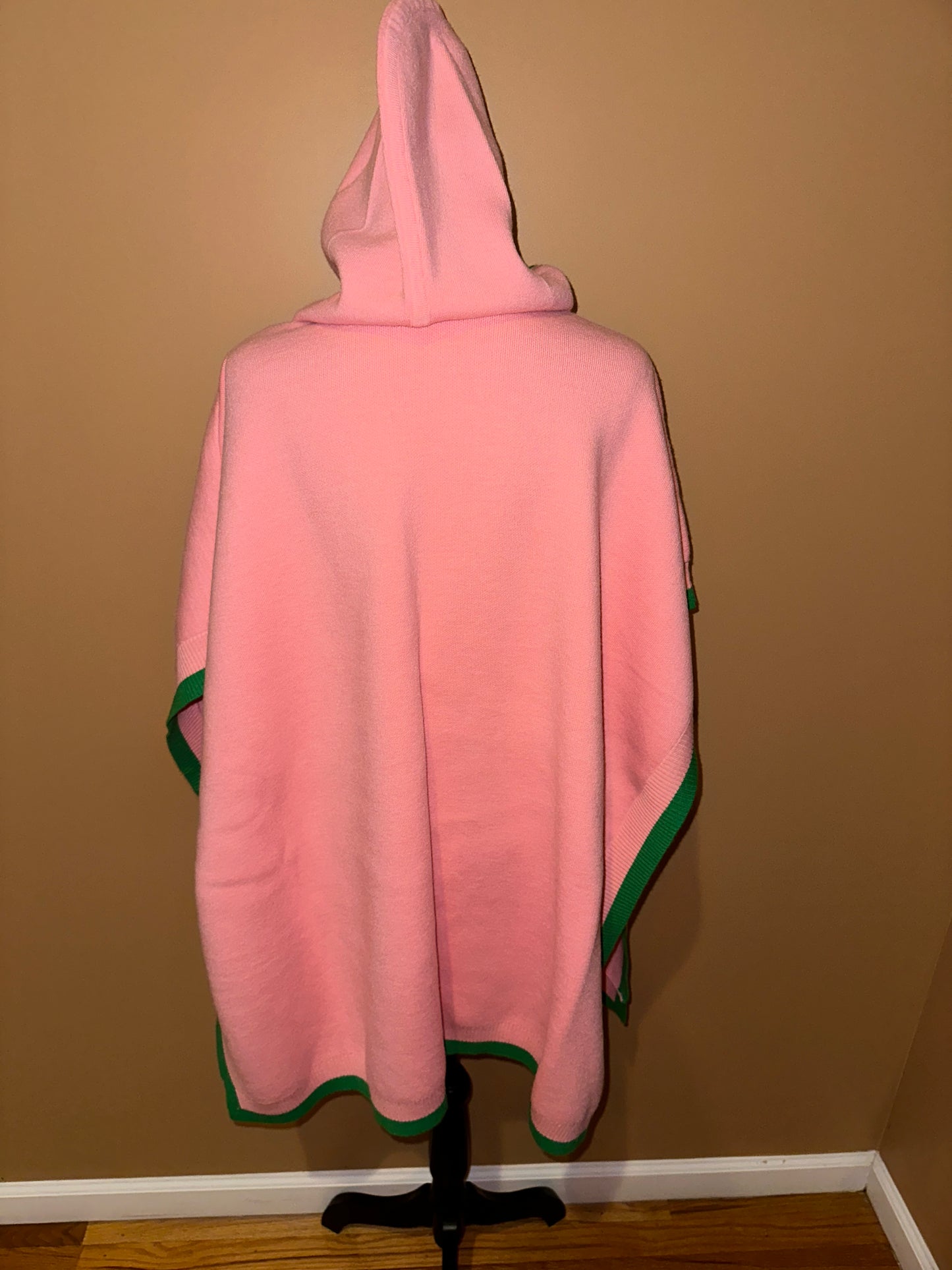 Ivy Store House pink cape