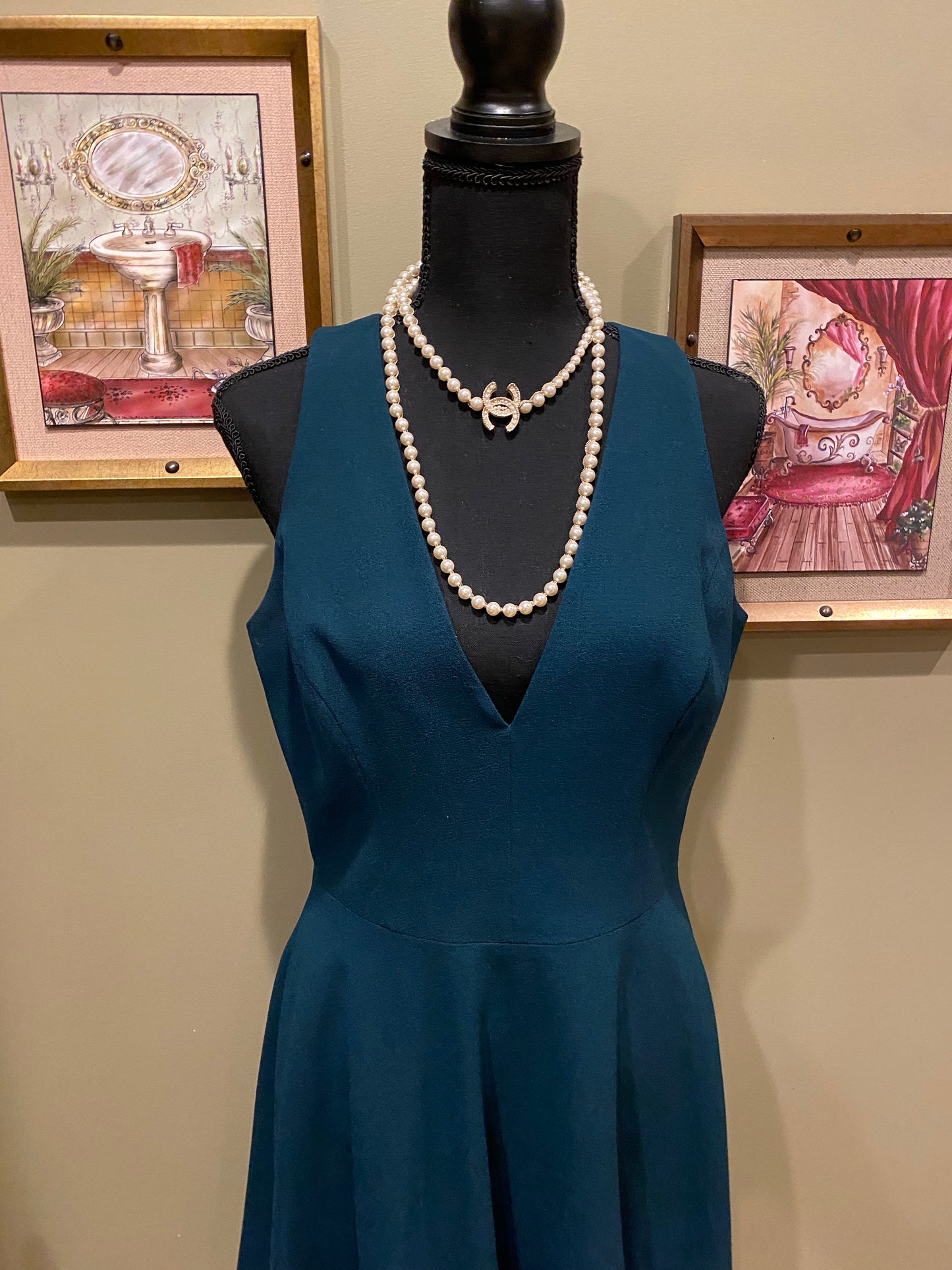 Dress The Population V Neck green dress Sz 8