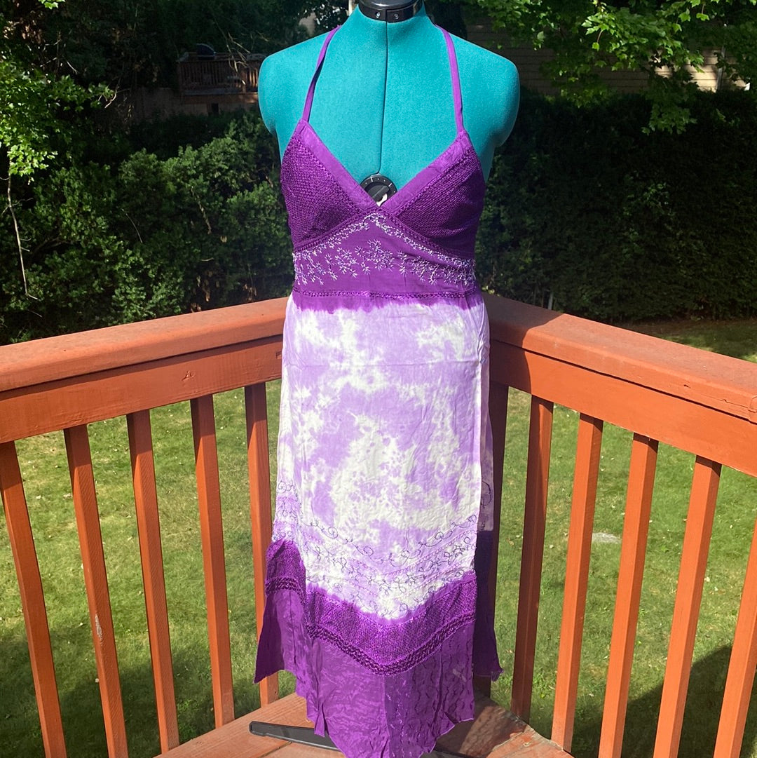 S721 NWT LACE EMBROIDERED SUNDRESS SZ L/XL (FITS FROM M-XL)