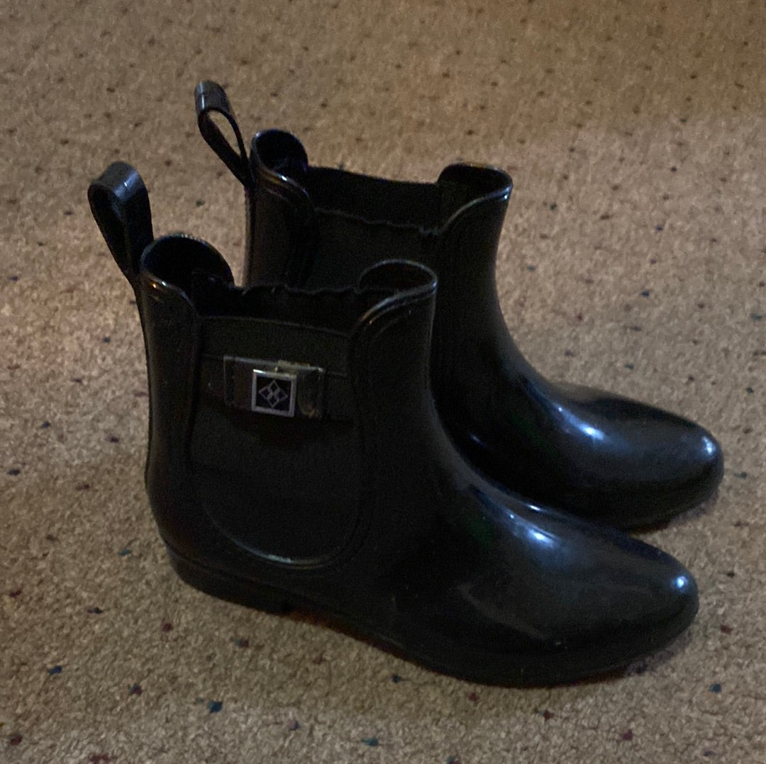 22622D DAV BLACK GLASGOW ANKLE BOOTS SZ 9