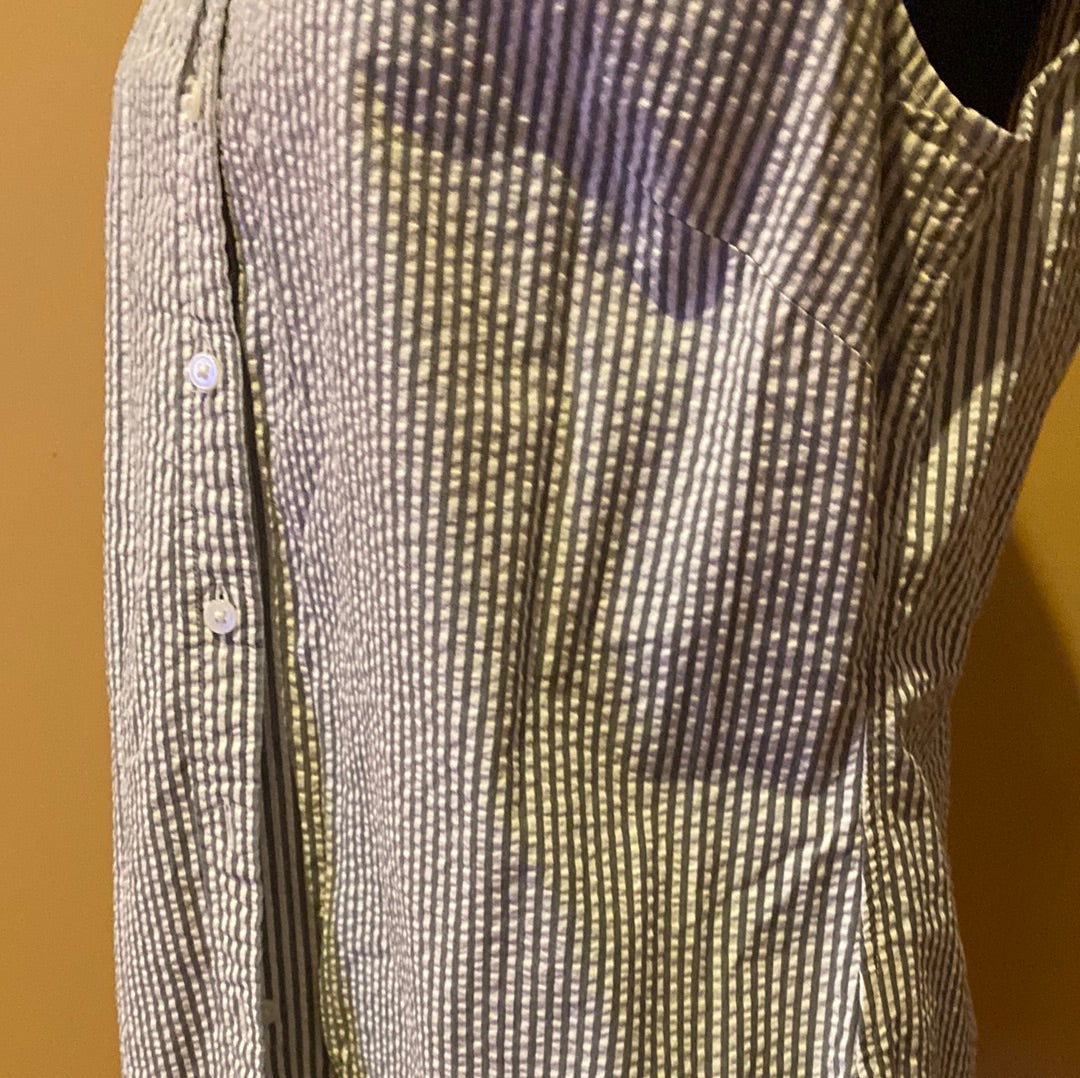 312 Banana Republic stripe seersucker top Sz 4