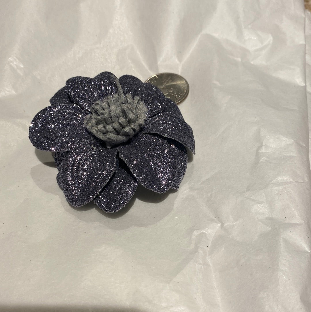 S730 SILVER SPARKLE BROOCH