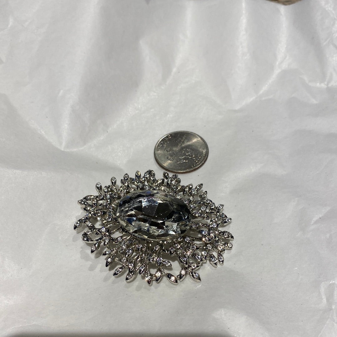 S730 LARGE CENTER BROOCH
