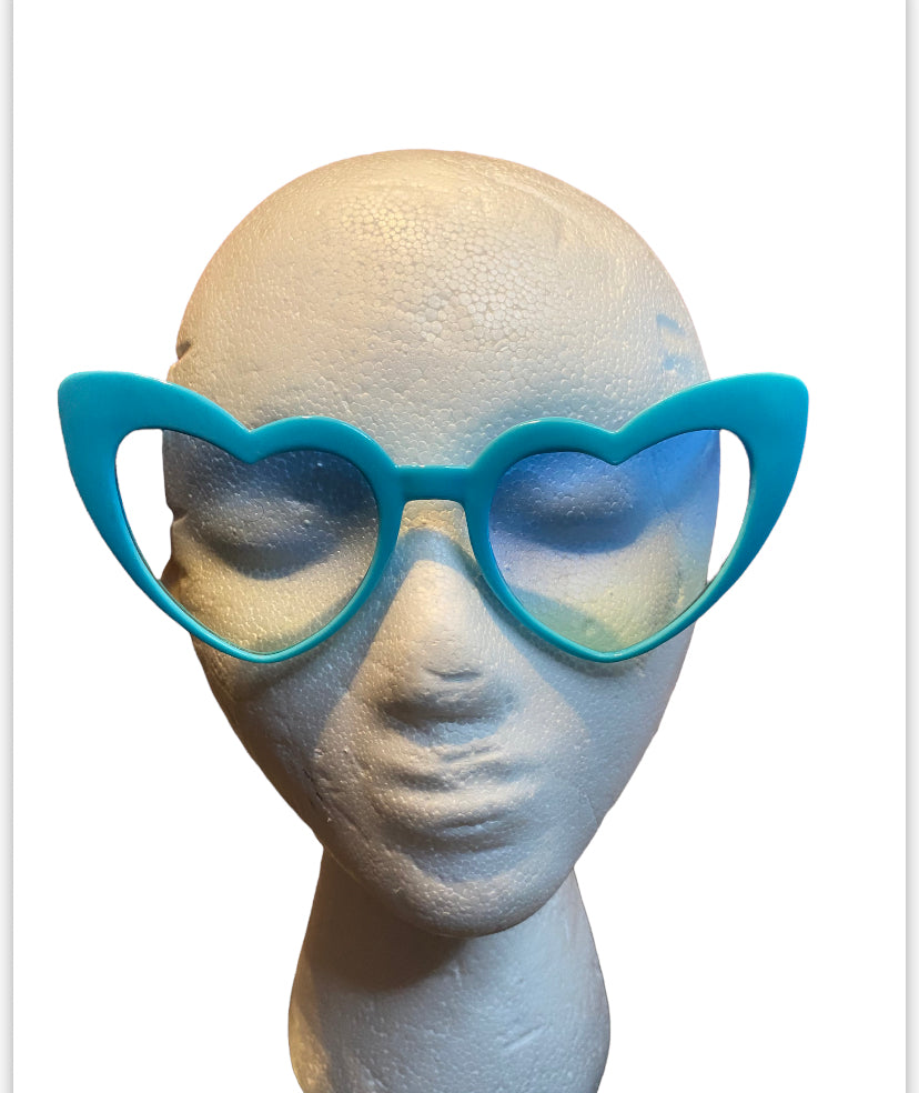 042422 CUTE HEART SUNGLASSES