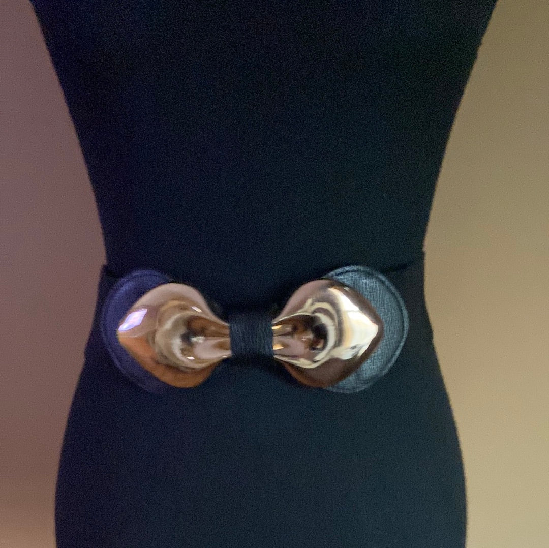 020922 Elastic Back closure belt Sz/M w/Gold hardware