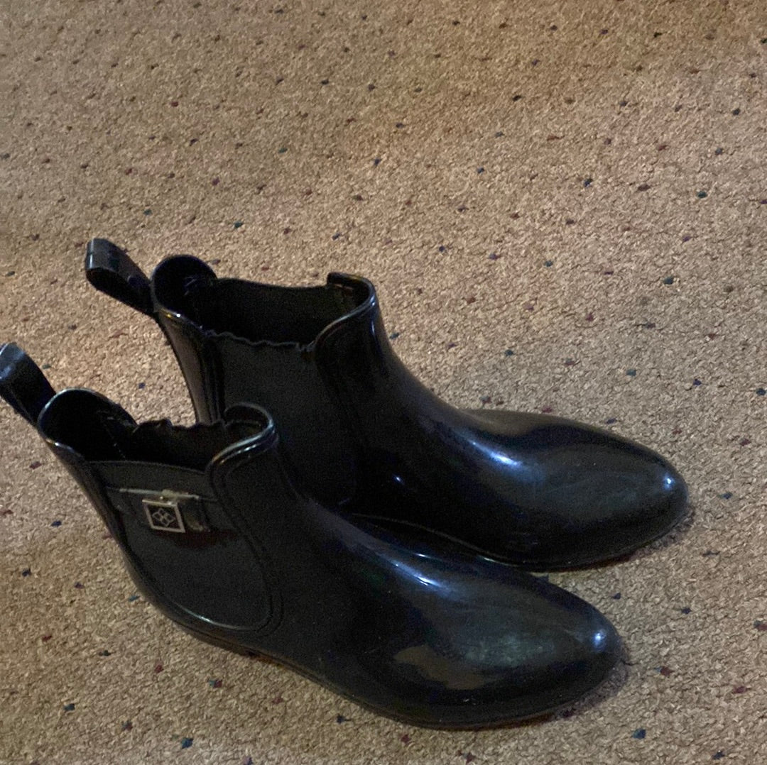 22622D DAV BLACK GLASGOW ANKLE BOOTS SZ 9