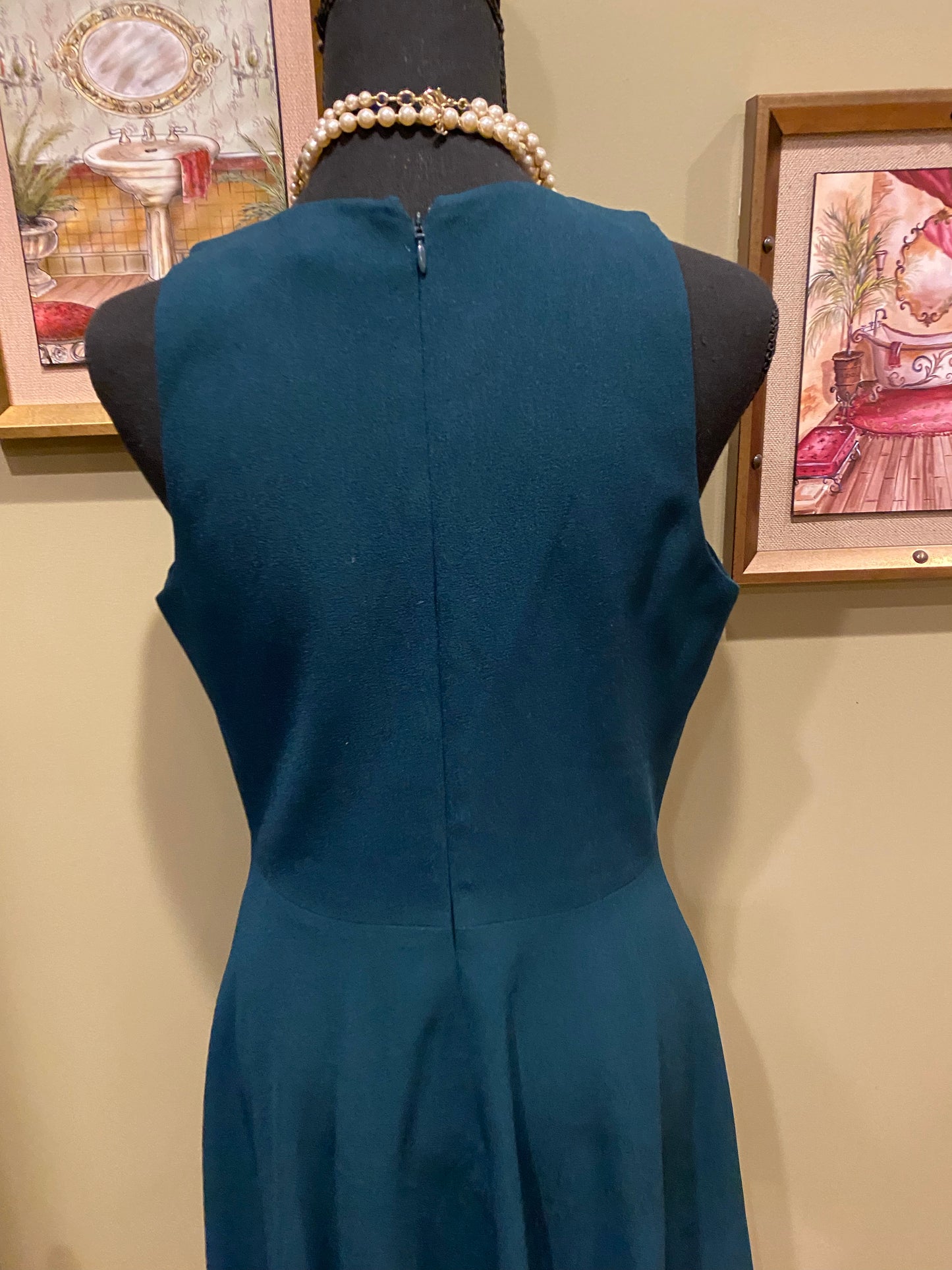 Dress The Population V Neck green dress Sz 8