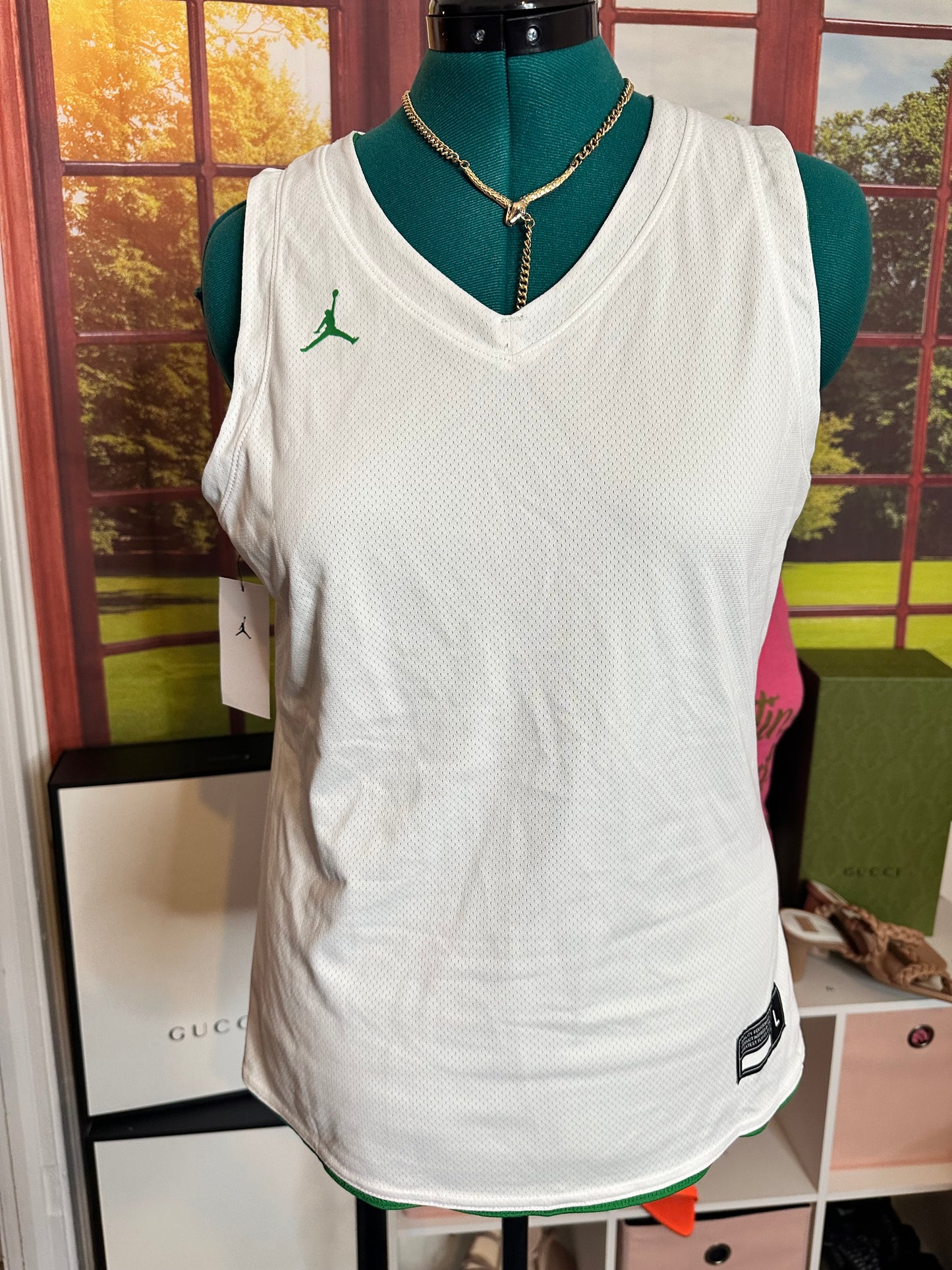 NWT Woman’s Nike Jordan Reversible Green and White Sleeveless Jersey Sz L