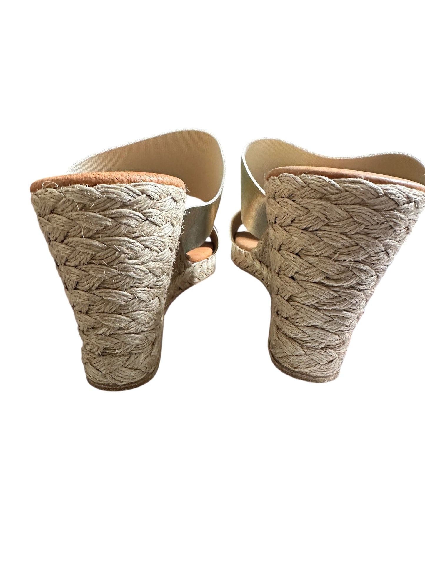 André Assous Gwen Metallic Wedges sz 11