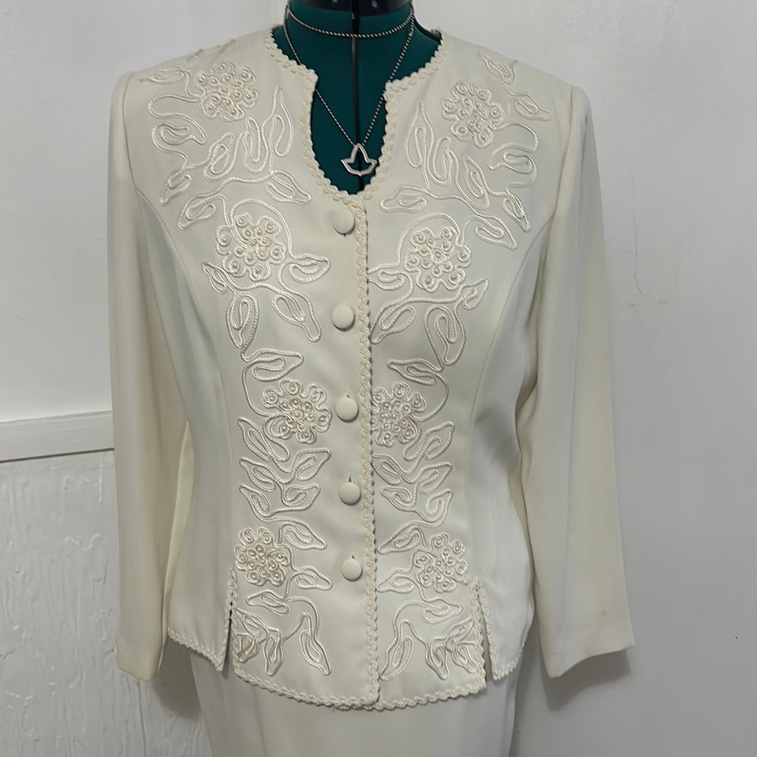 Chestudio Cream Suit Sz 12