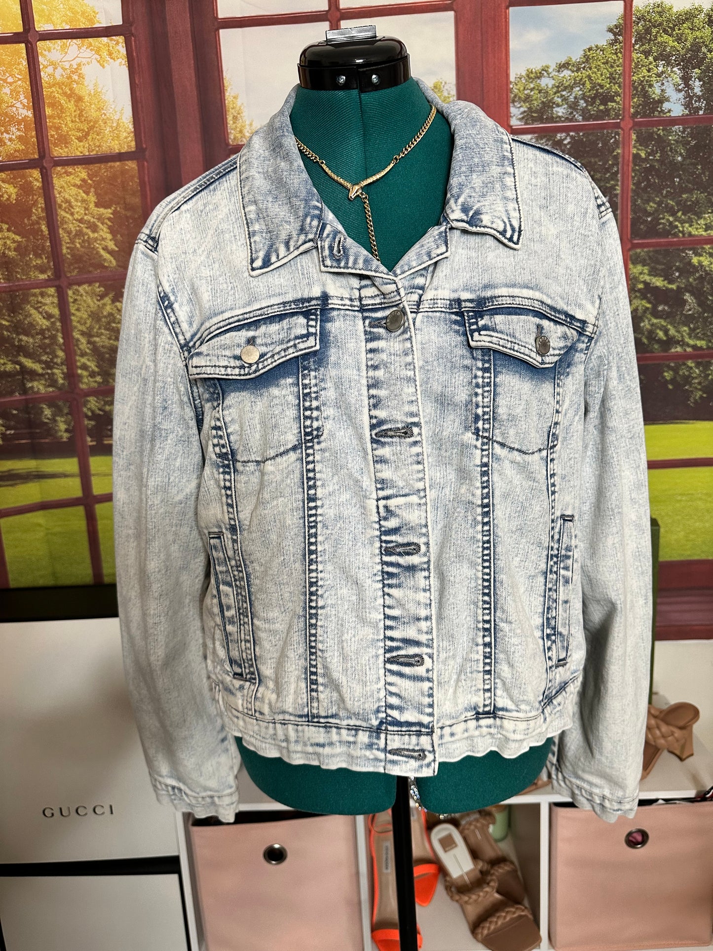 Frayed Acid Wash Denim Jacket sz L