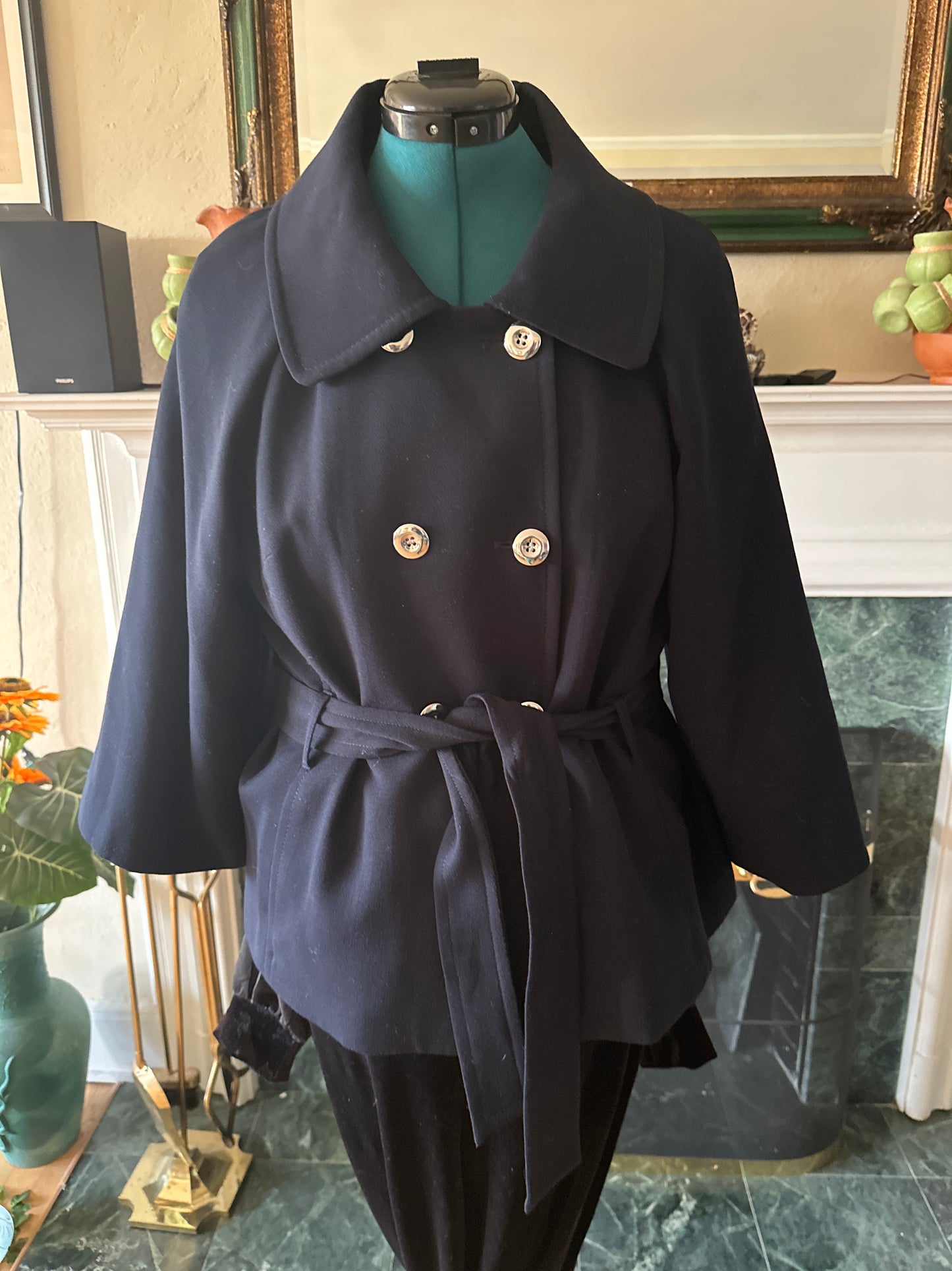 Tahari Navy Double Breast Blazer with belt sz 14