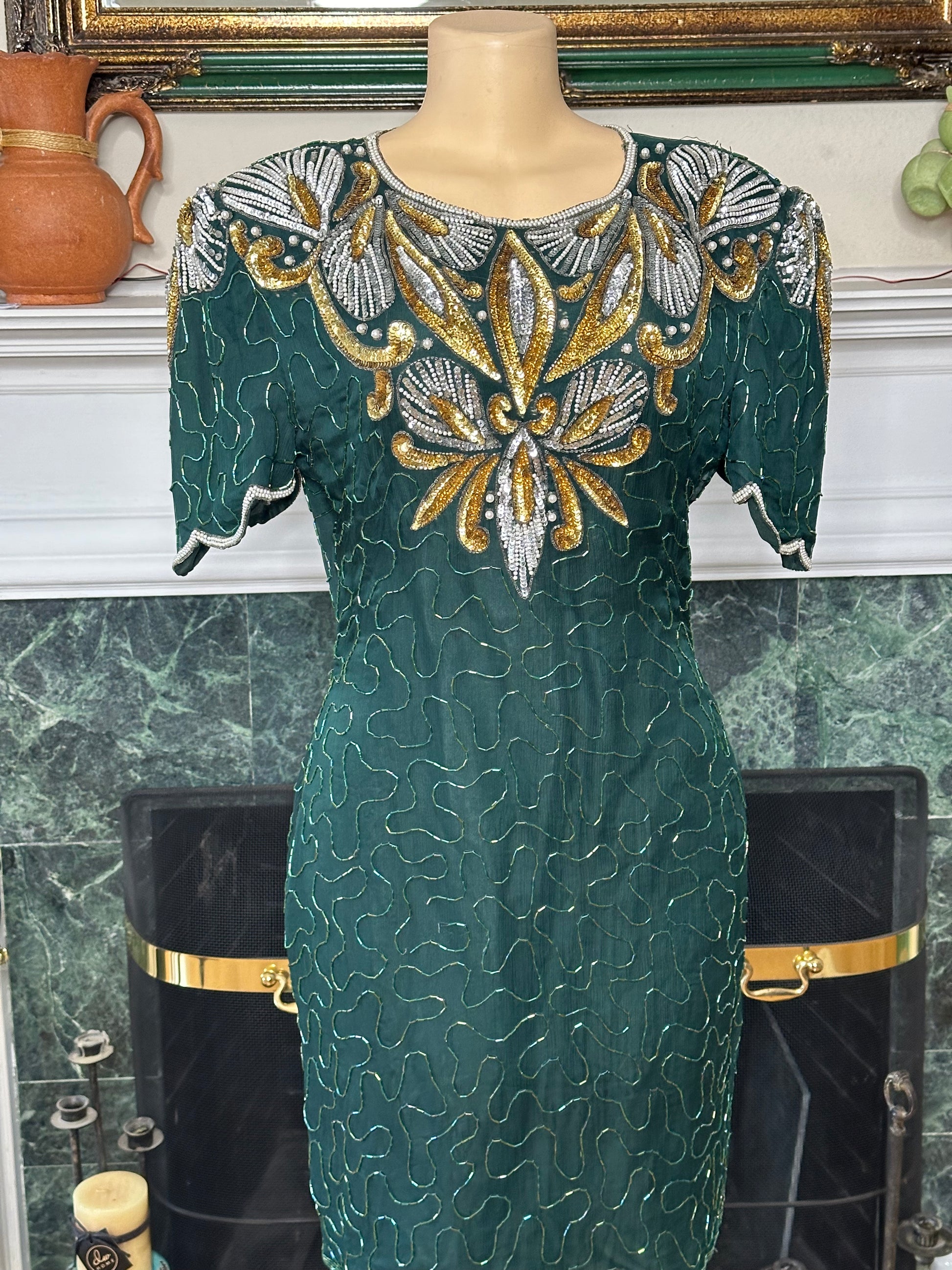DENISE ELLE 100% silk shell Emerald Green and Gold Sequin dress sz L 2 DISTINCT FLAVOR FASHIONS DENISE ELLE 100% silk shell Emerald Green and Gold Sequin dress sz L 2 DISTINCT FLAVOR FASHIONS
