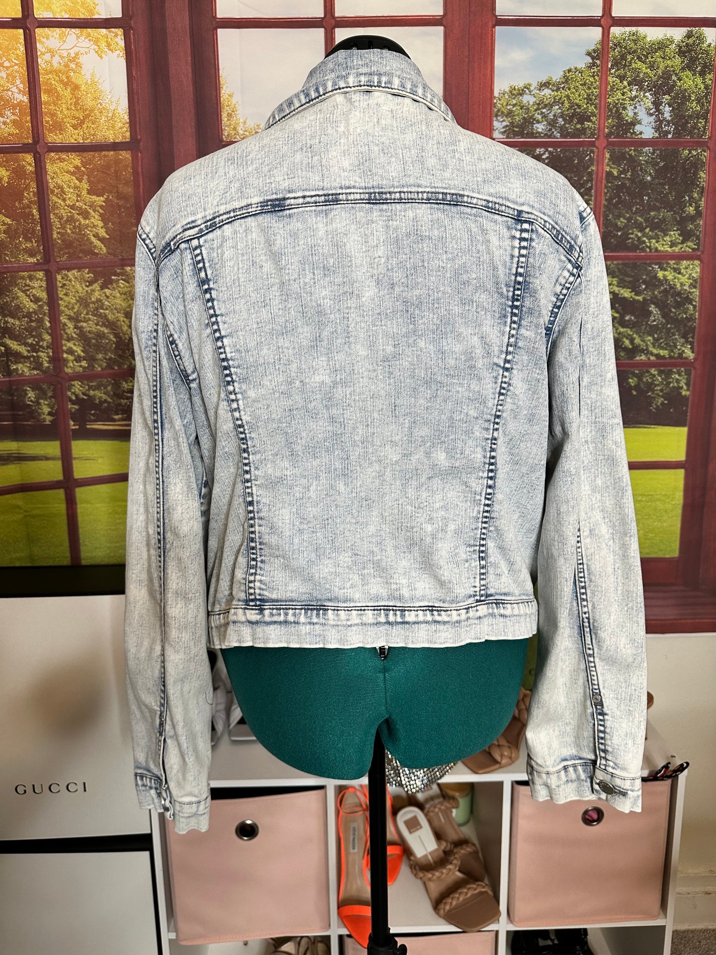 Frayed Acid Wash Denim Jacket sz L