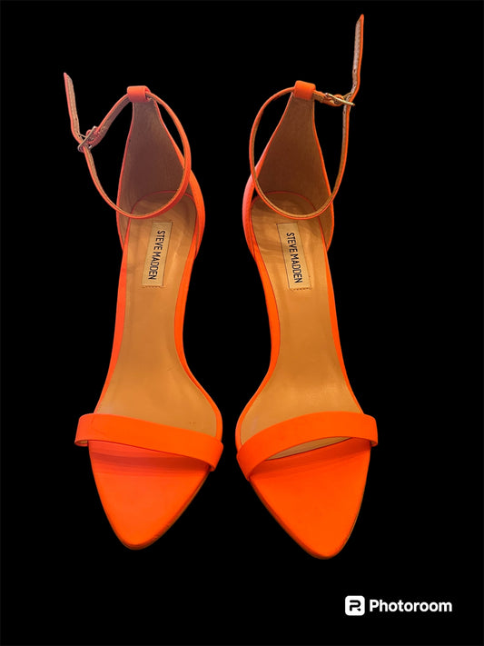 Steve Madden orange Sandal sz 8.5M