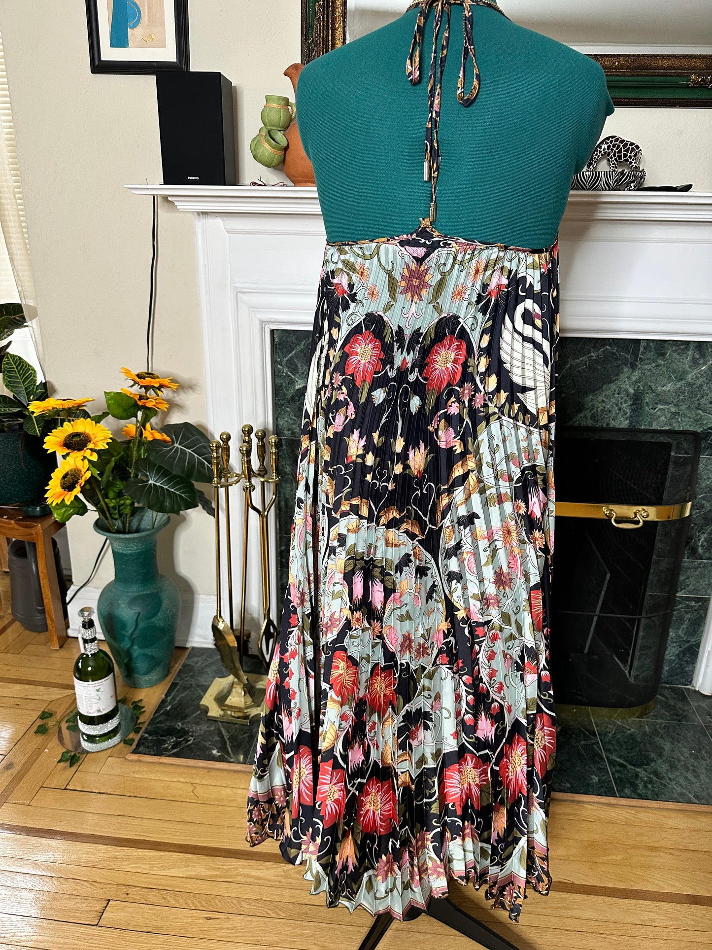 Farm Rio Pleated Sleeveless Dress Black Fkoral Print sz M