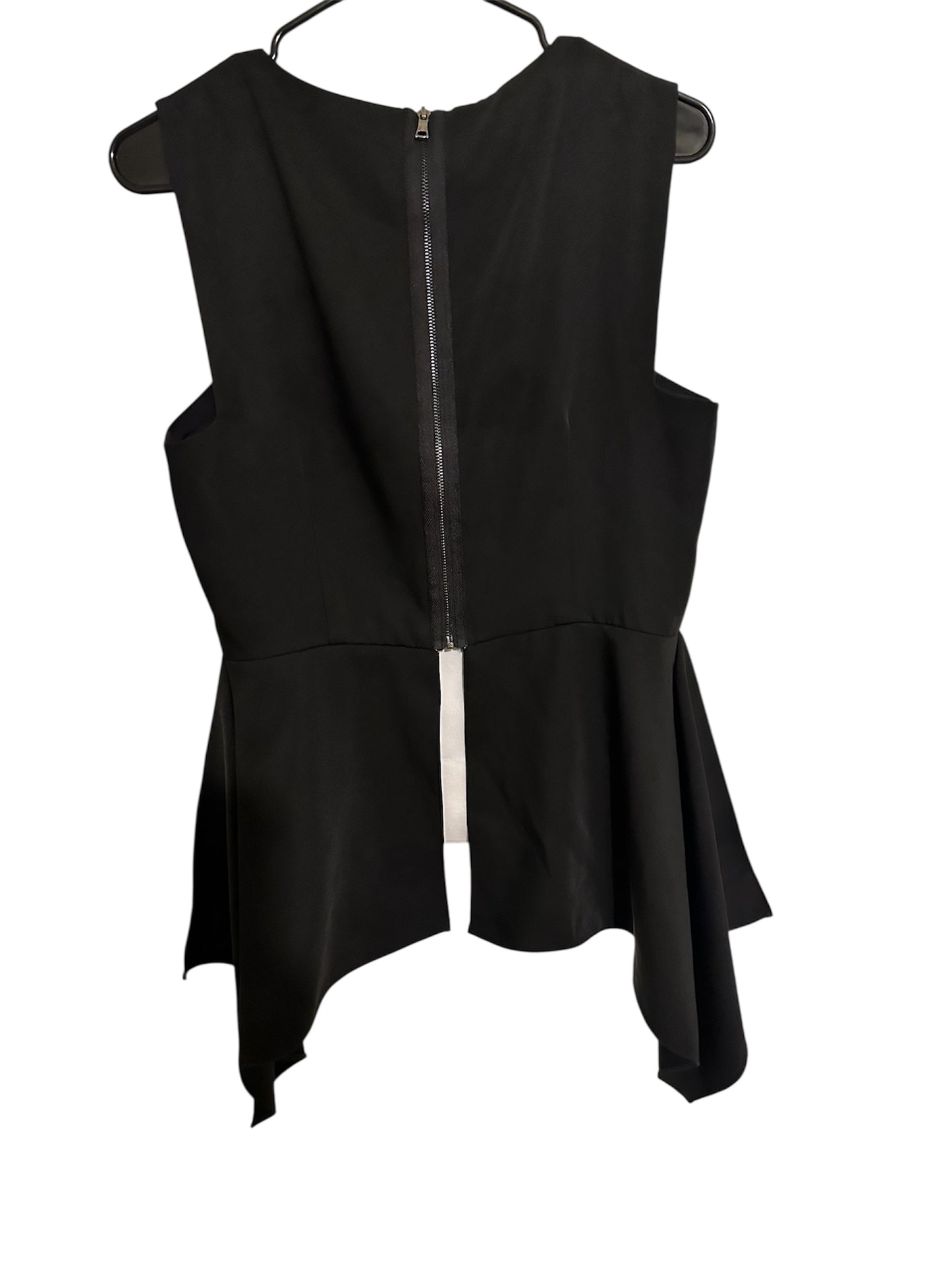 BCBGMaxazaria B/W Hi Lo Sleeveless Top sz M