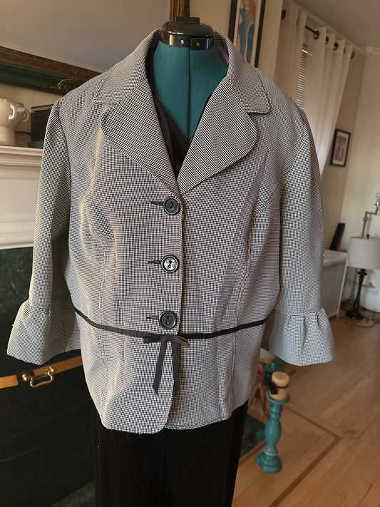 B/W checkered blazer w/ bell sleeves sz 24W
