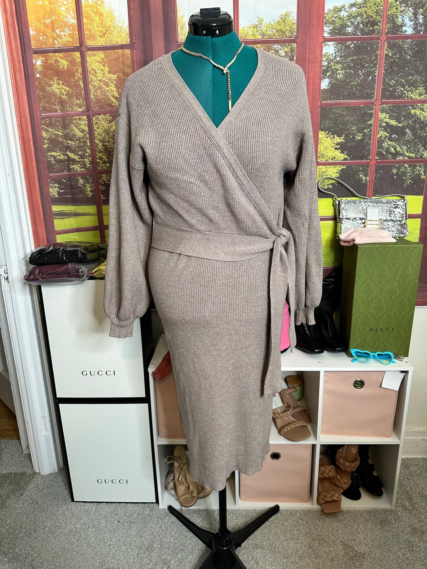 Charles Henry Taupe Sweater Dress with Balloon sleeves sz L