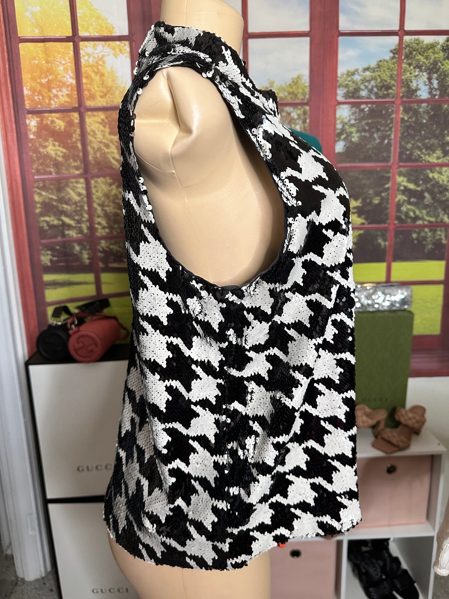 Ann Taylor B/W sequins top sz L