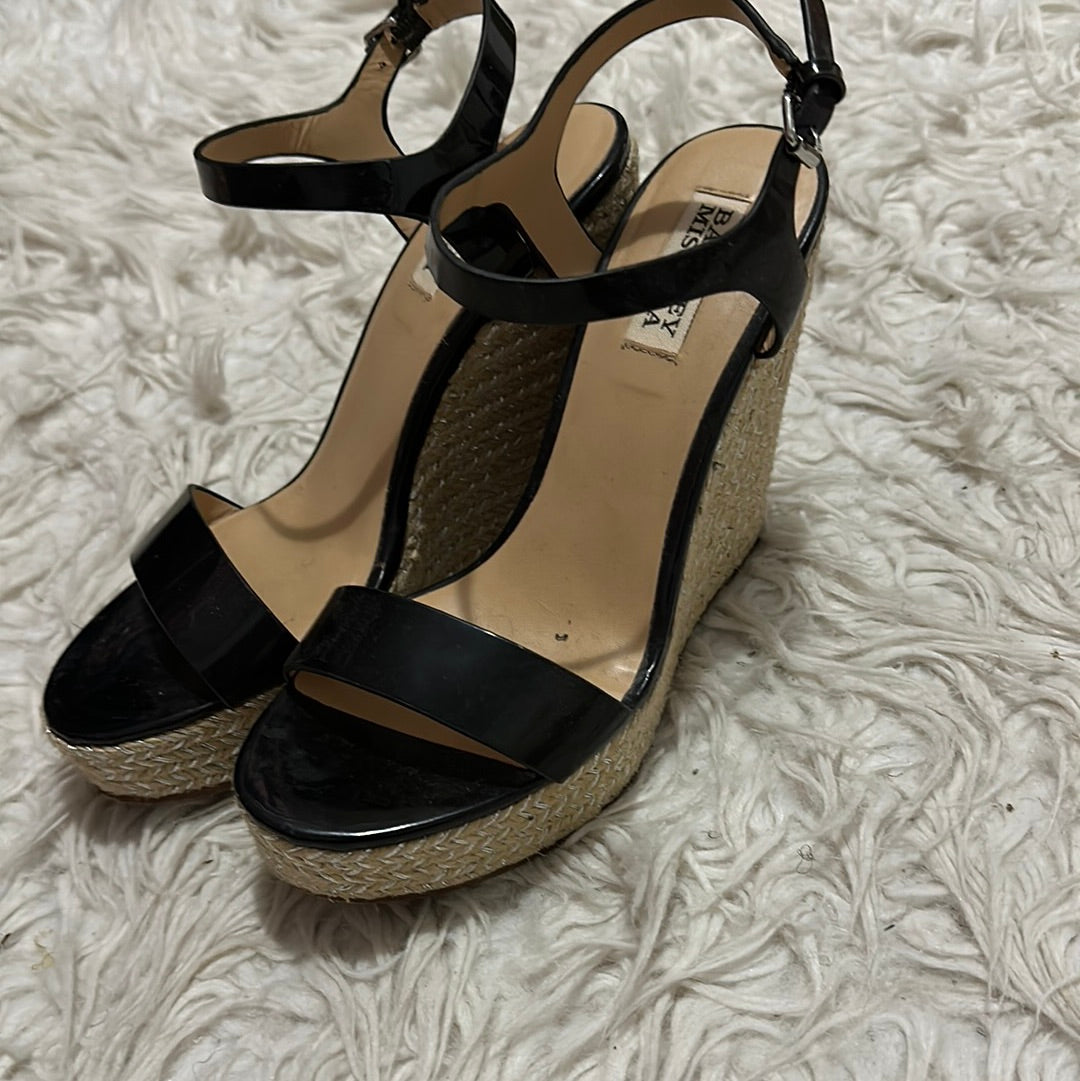 Badgley Mischka Black Wedge Sz 7.5 Pre-Loved
