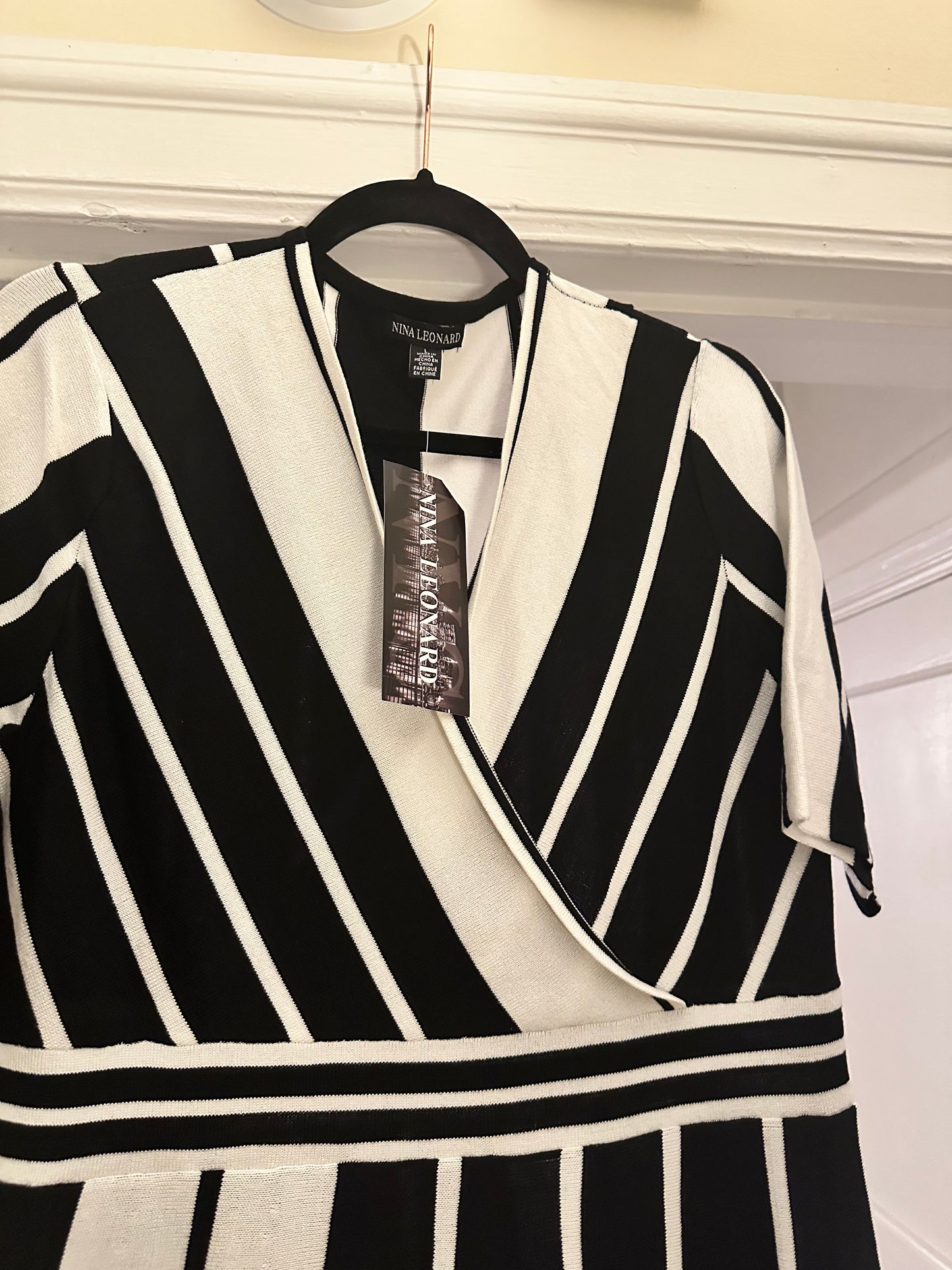 NWT Nina Leonard B/W Sweater dress sz L