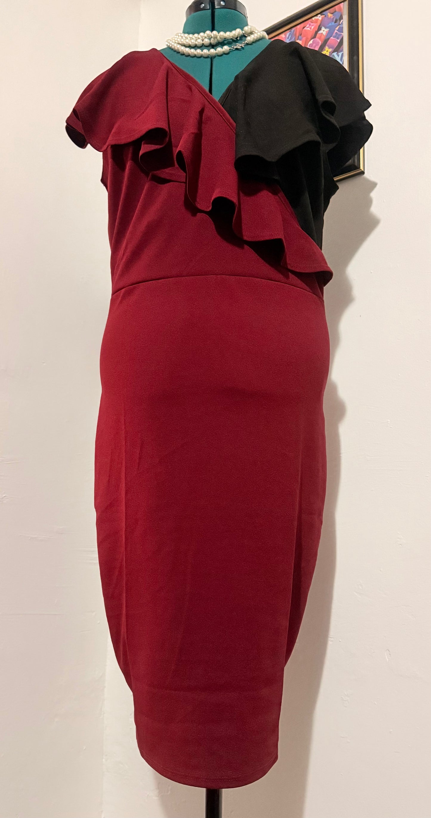 Glow Passion color block wine & black dress