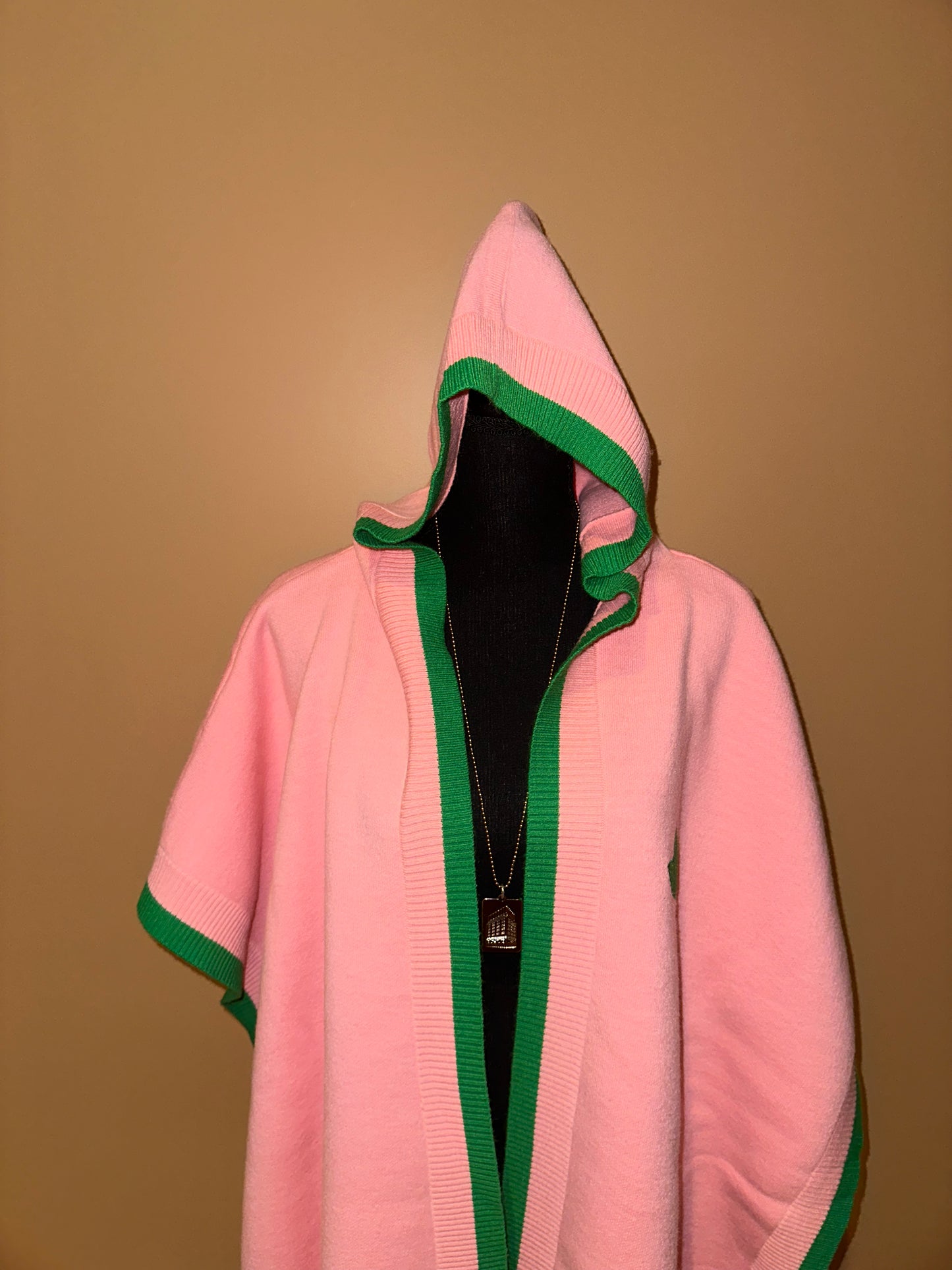 Ivy Store House pink cape