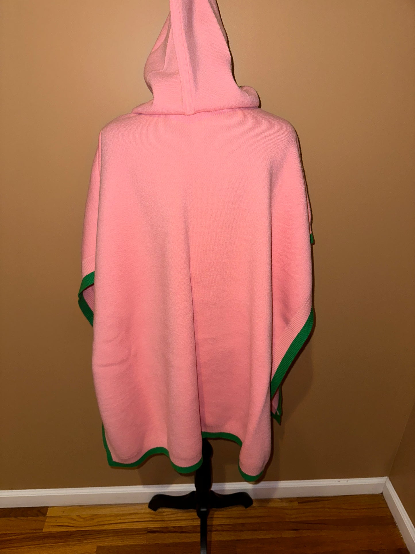 Ivy Store House pink cape