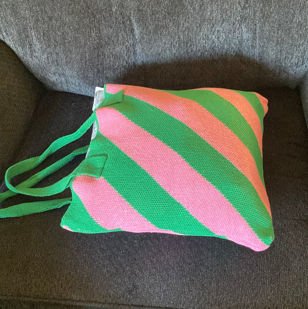 KNIT TOTE BAG NWT 16.5 x 15 /14