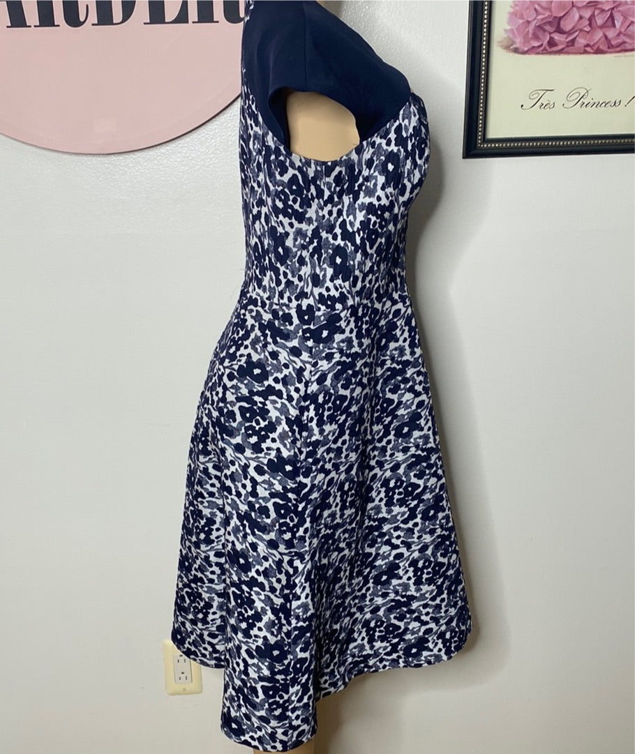 KAY UNGER BLUE JACQUARD TEXTURED FLORAL PRINT FIT AND FLARE EVENING/COCKTAIL DRESS WITH POCKETS SZ 10