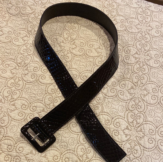 020922 Black patent leather belt Sz 14