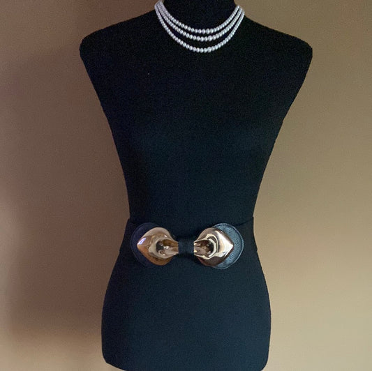 020922 Elastic Back closure belt Sz/M w/Gold hardware