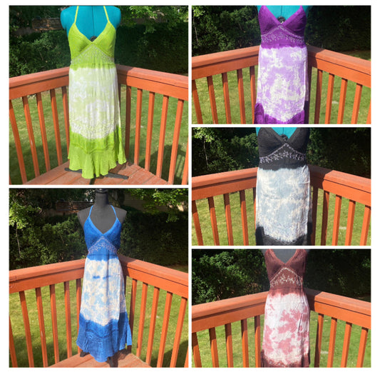 S721 NWT LACE EMBROIDERED SUNDRESS SZ L/XL (FITS FROM M-XL)